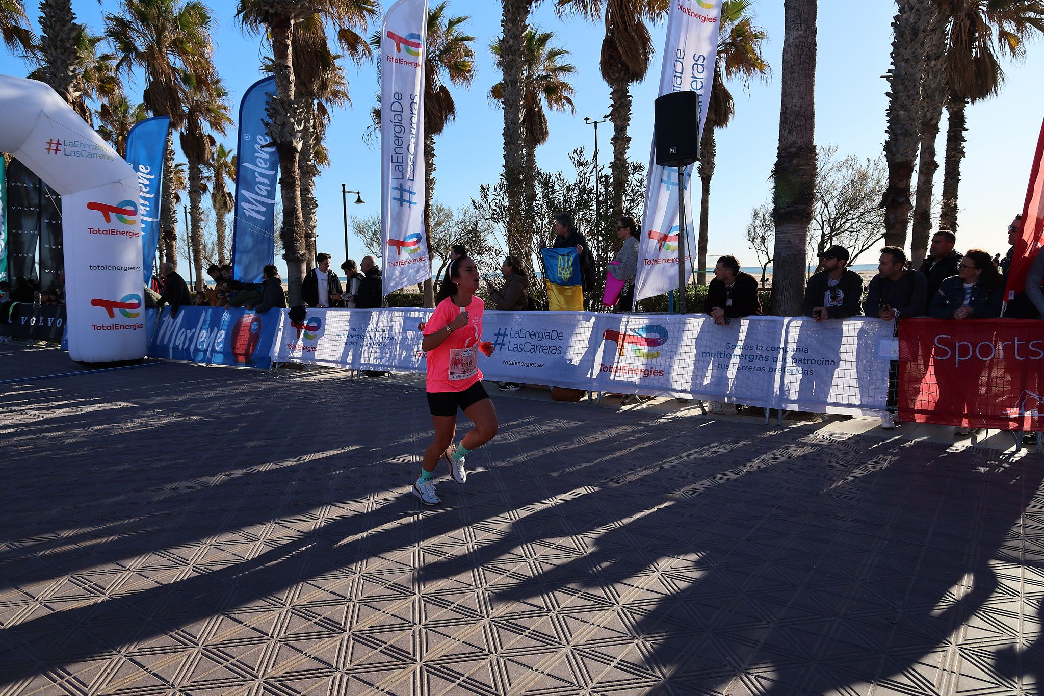 Las mejores fotos de la Carrera de la Mujer Central Lechera Asturiana de Valencia 2025. 380