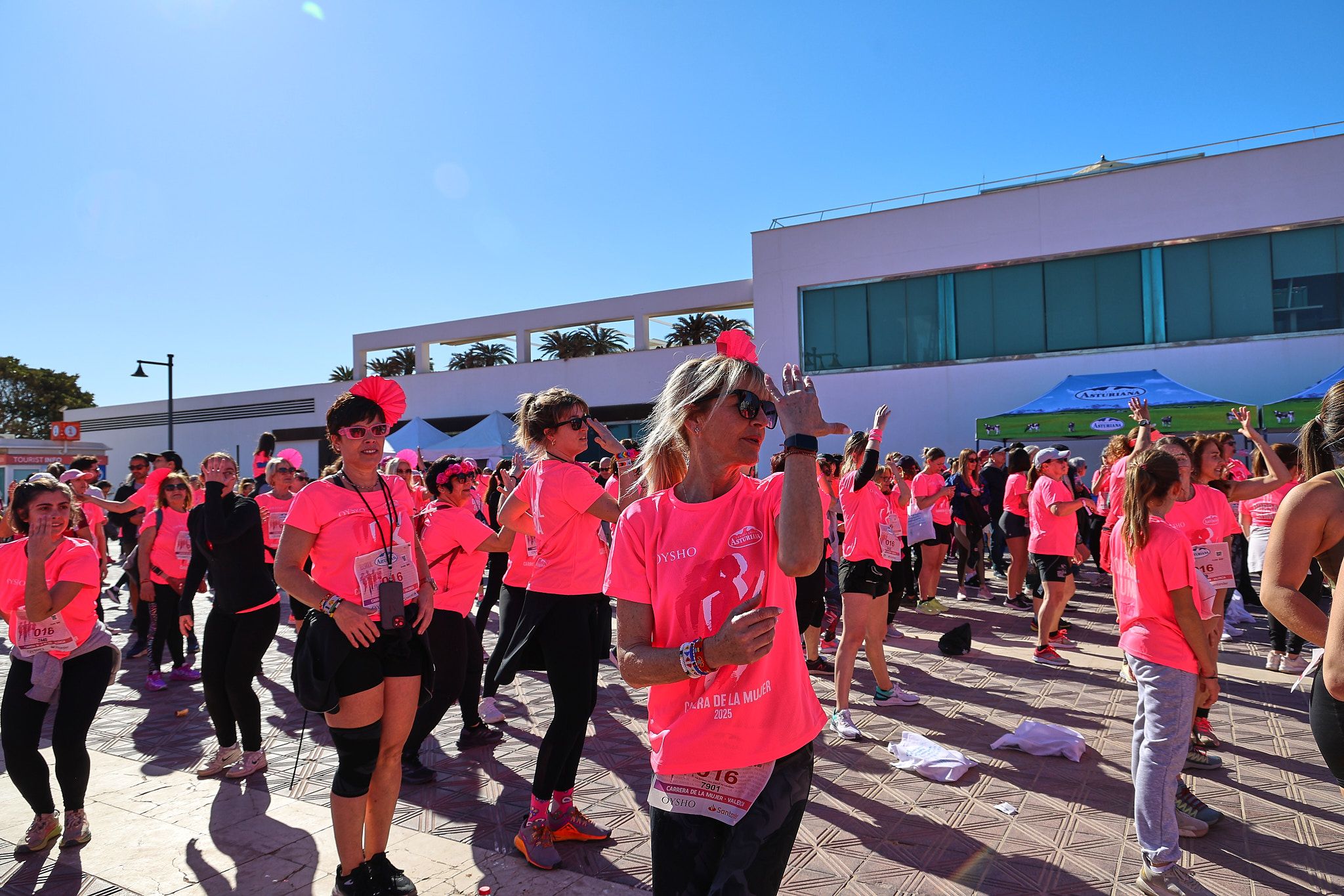 Las mejores fotos de la Carrera de la Mujer Central Lechera Asturiana de Valencia 2025. 1582