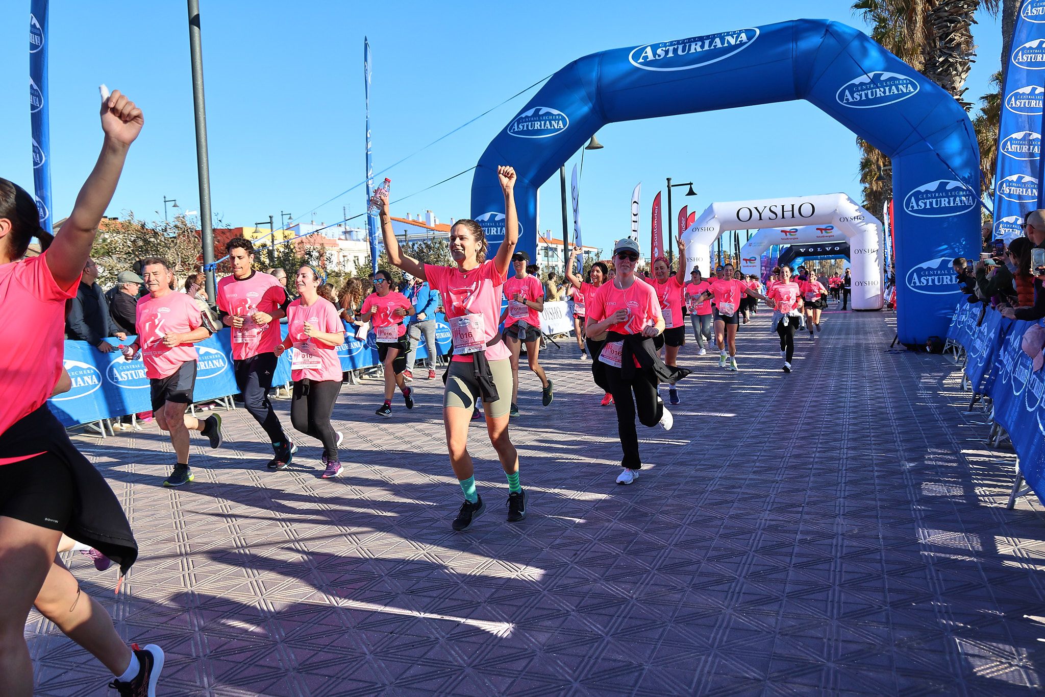 Las mejores fotos de la Carrera de la Mujer Central Lechera Asturiana de Valencia 2025. 861