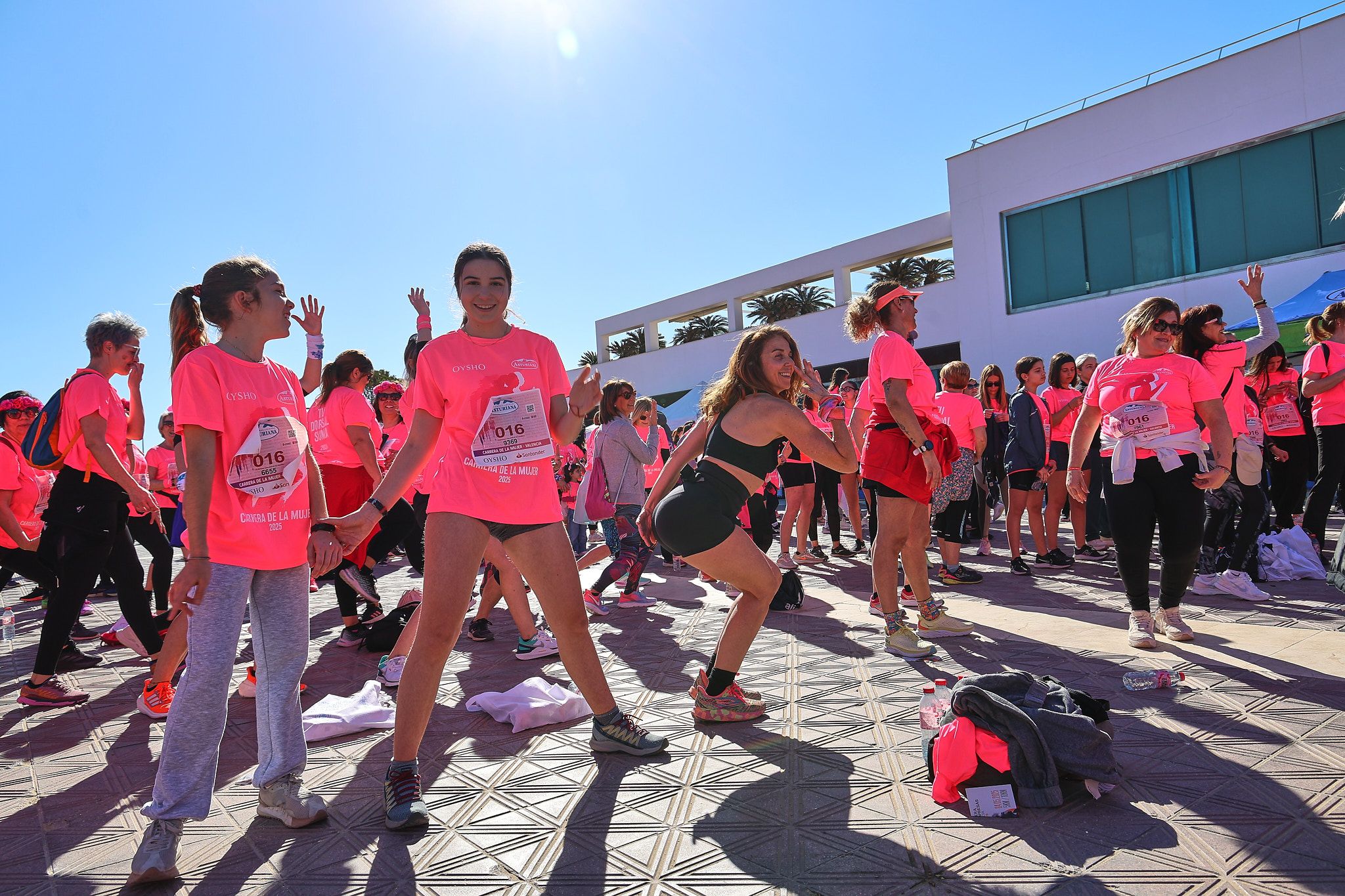 Las mejores fotos de la Carrera de la Mujer Central Lechera Asturiana de Valencia 2025. 1586