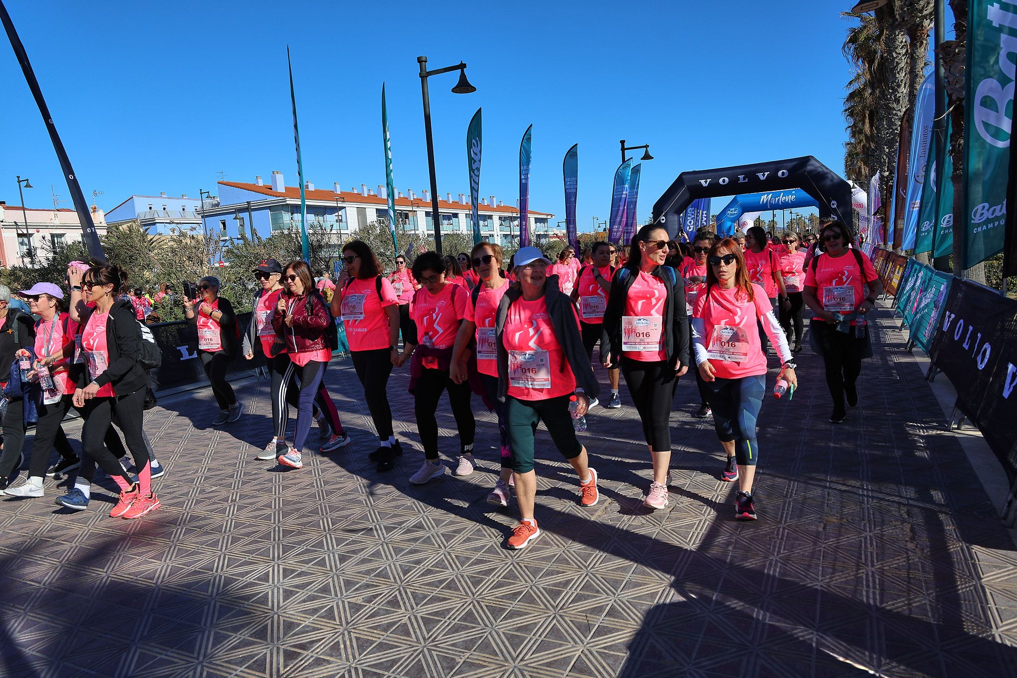 Las mejores fotos de la Carrera de la Mujer Central Lechera Asturiana de Valencia 2025. 1358