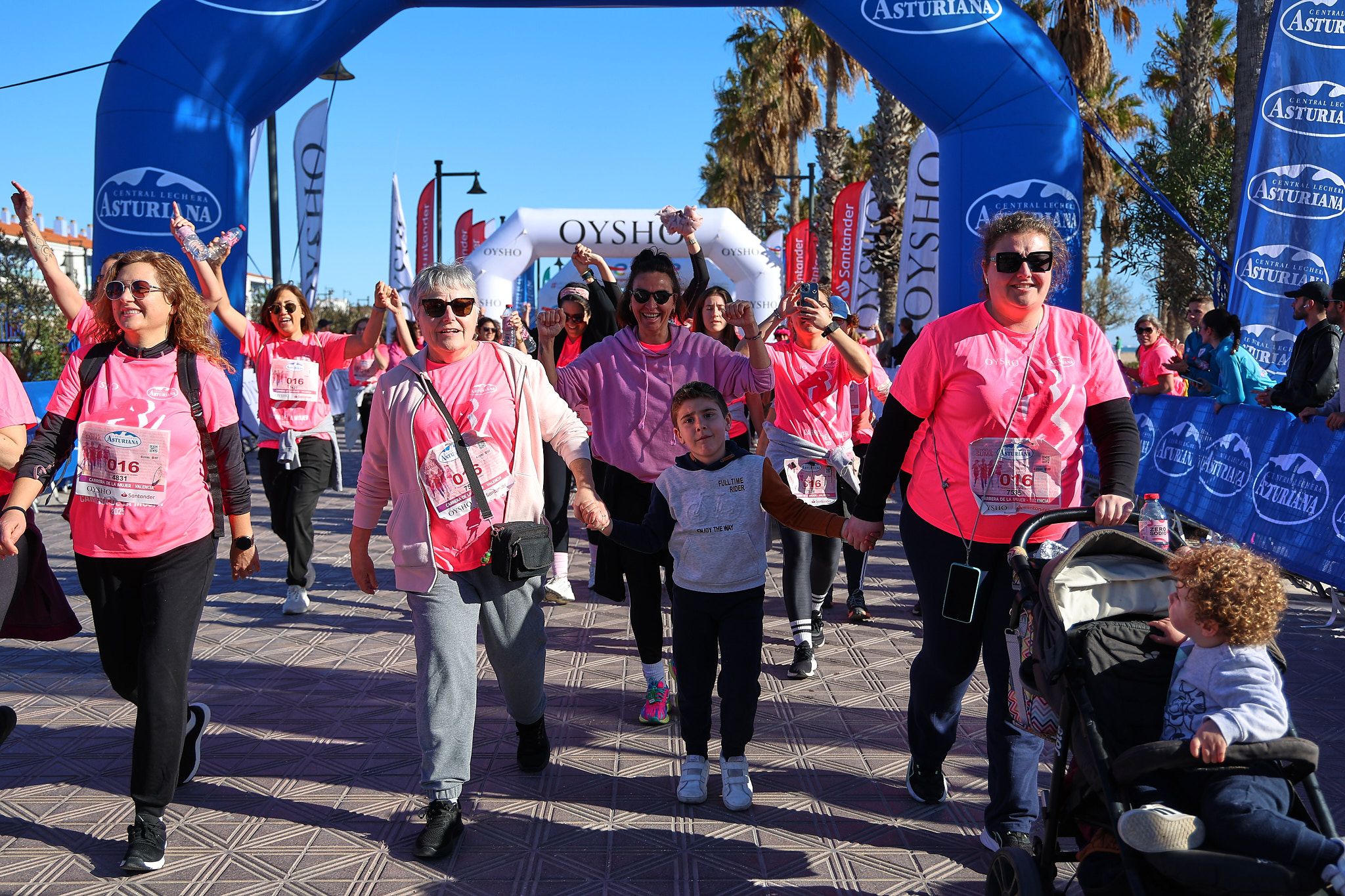 Las mejores fotos de la Carrera de la Mujer Central Lechera Asturiana de Valencia 2025. 1109
