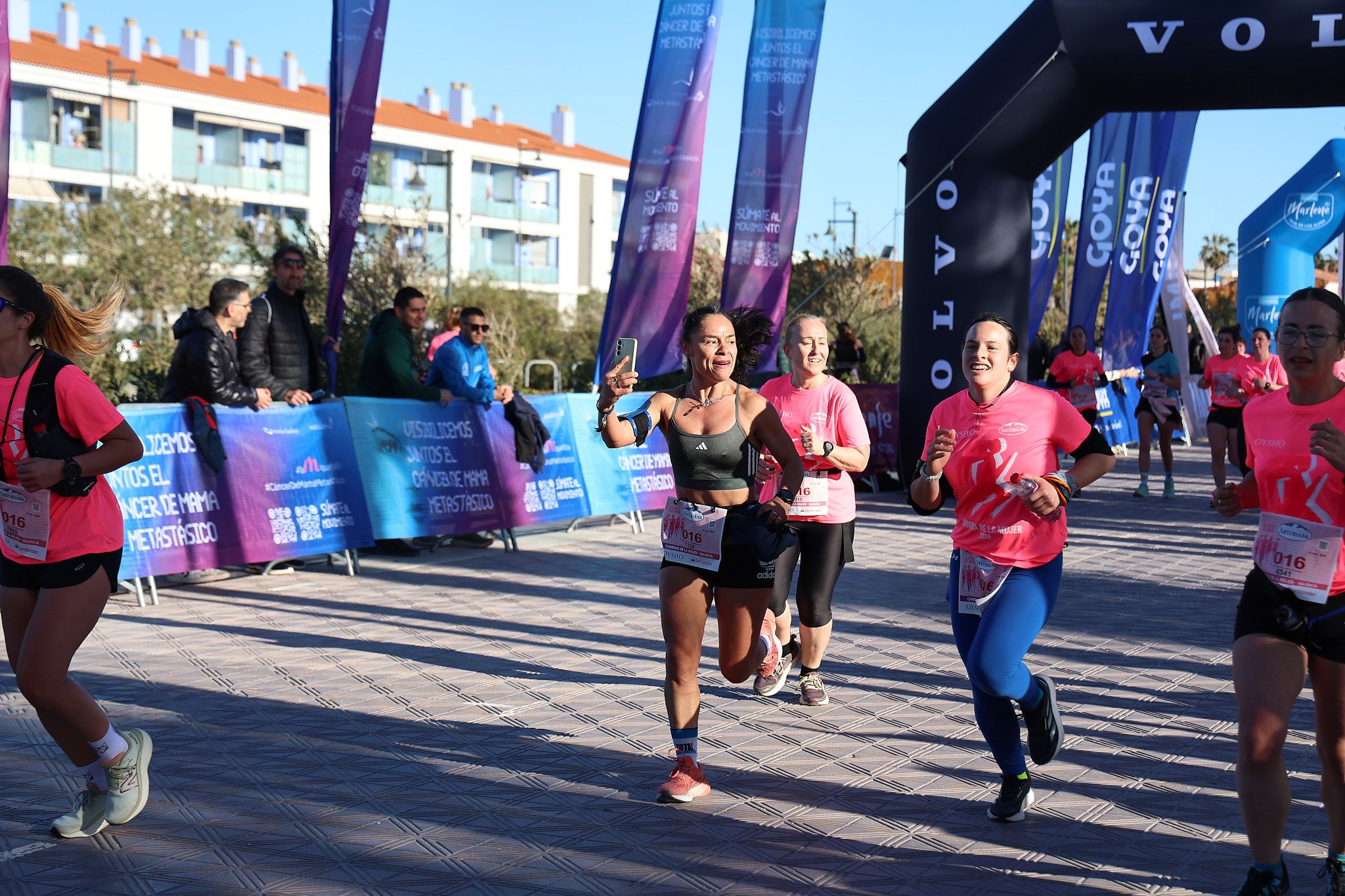 Las mejores fotos de la Carrera de la Mujer Central Lechera Asturiana de Valencia 2025. 622