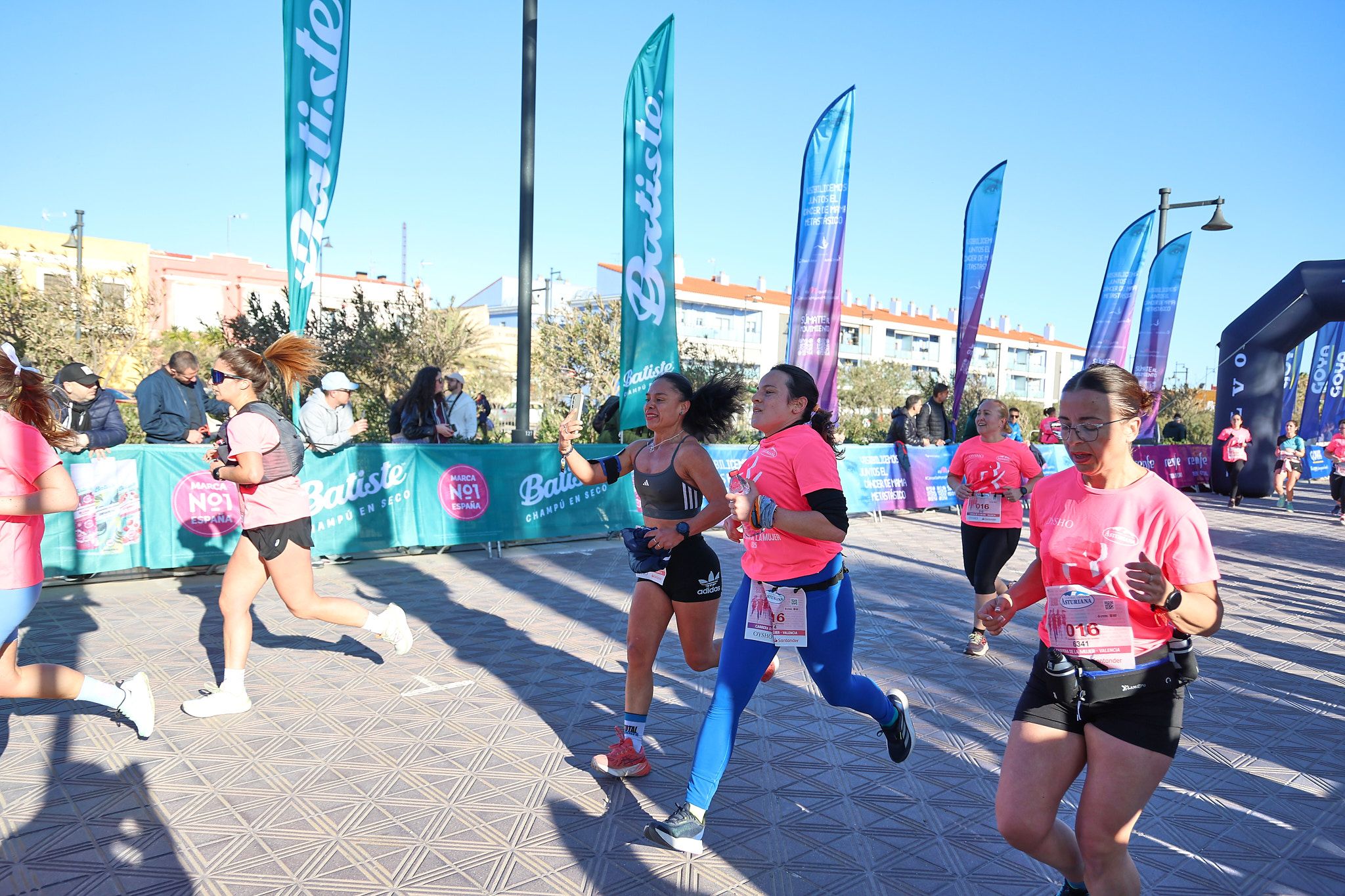 Las mejores fotos de la Carrera de la Mujer Central Lechera Asturiana de Valencia 2025. 624