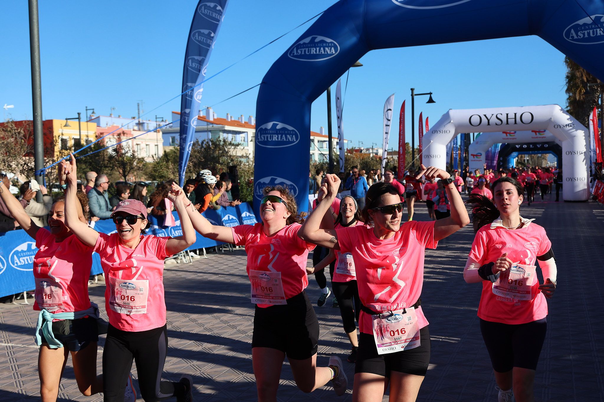 Las mejores fotos de la Carrera de la Mujer Central Lechera Asturiana de Valencia 2025. 872