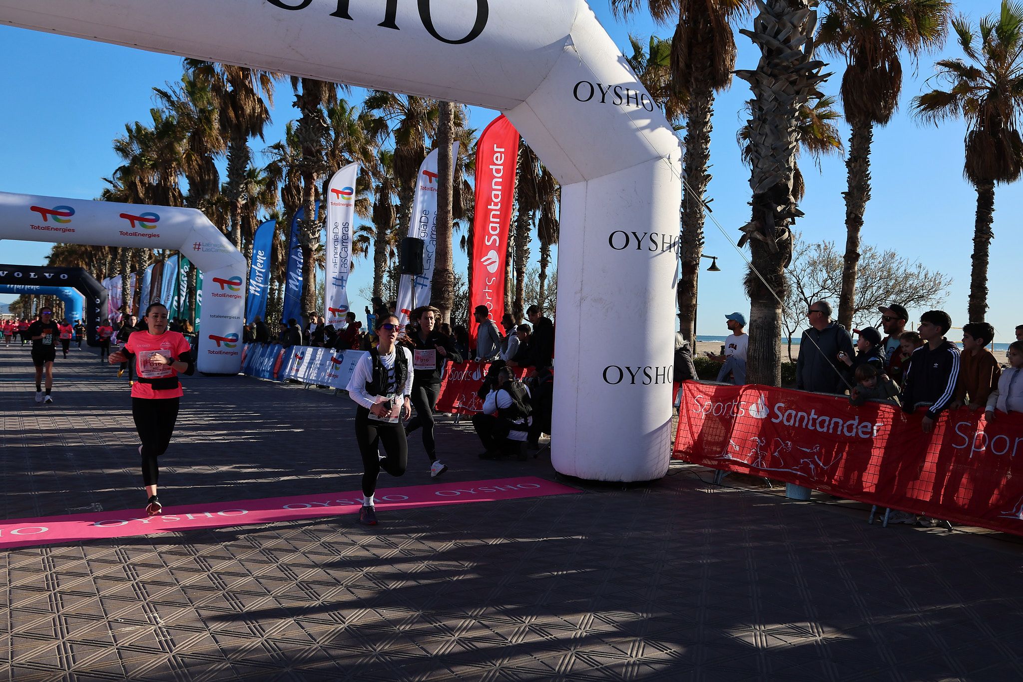 Las mejores fotos de la Carrera de la Mujer Central Lechera Asturiana de Valencia 2025. 398