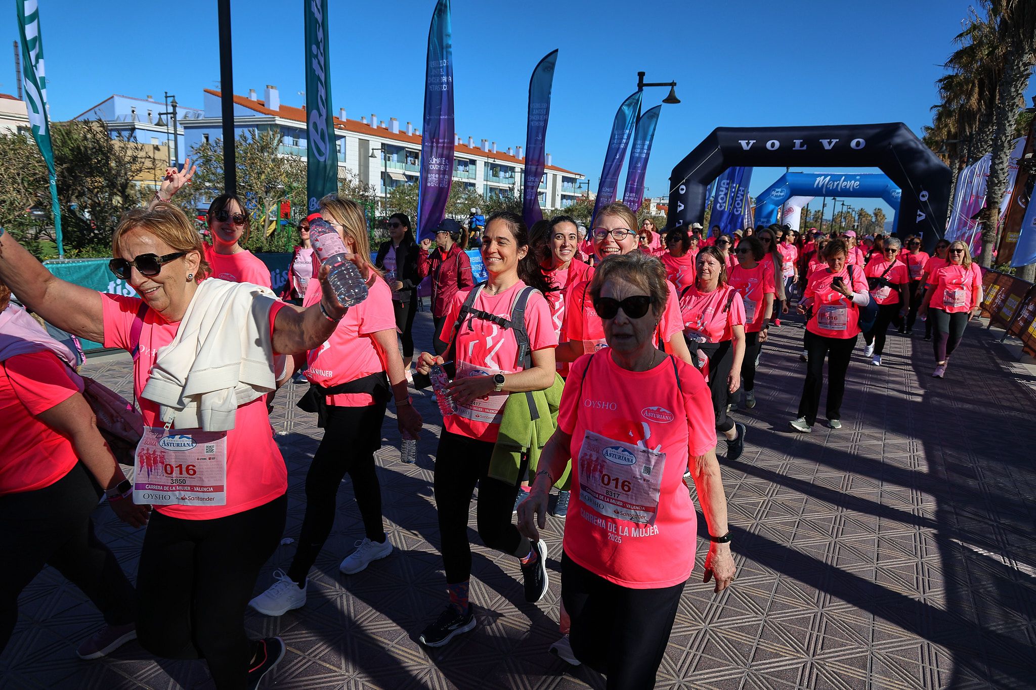 Las mejores fotos de la Carrera de la Mujer Central Lechera Asturiana de Valencia 2025. 1370