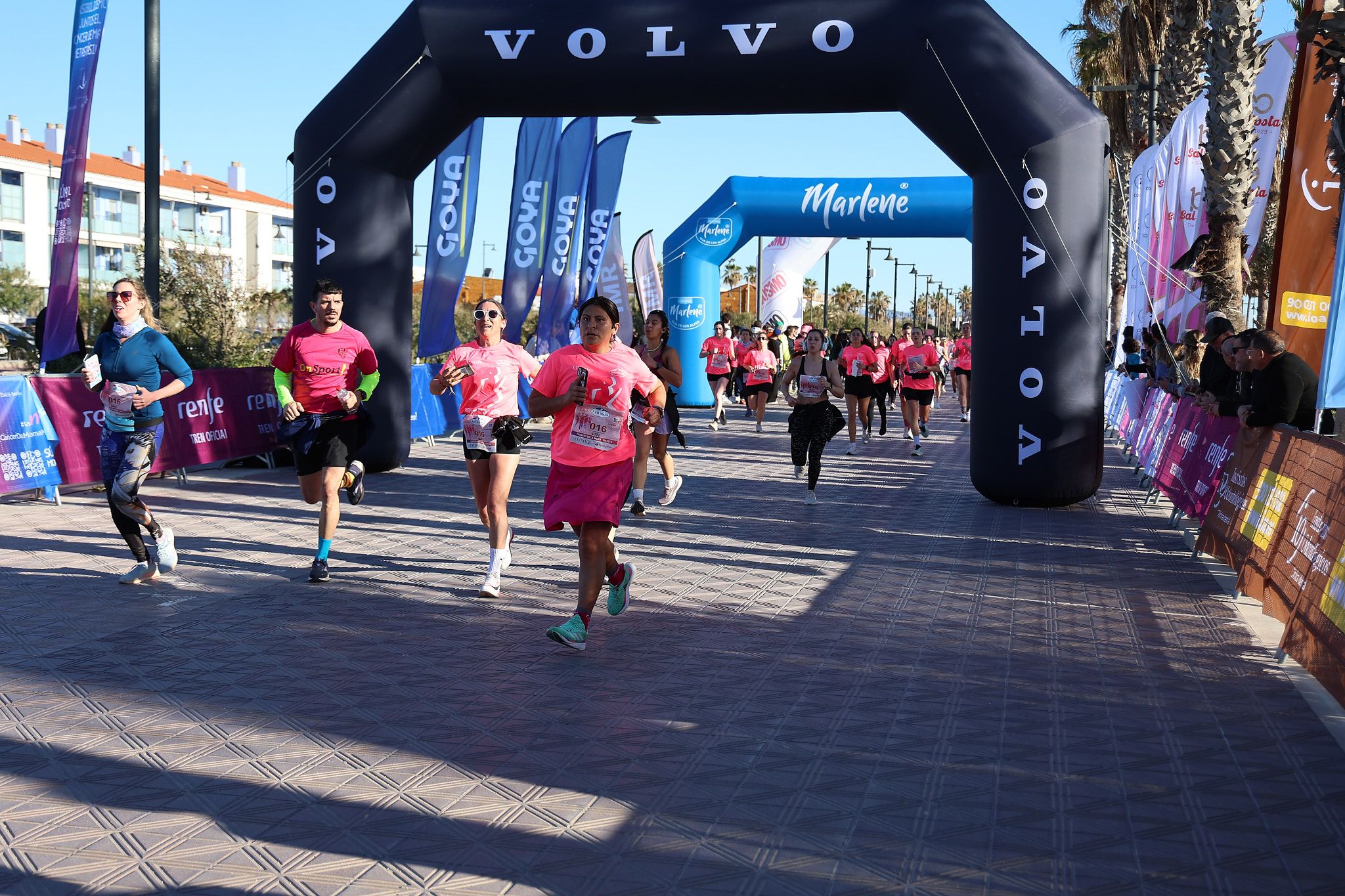 Las mejores fotos de la Carrera de la Mujer Central Lechera Asturiana de Valencia 2025. 637