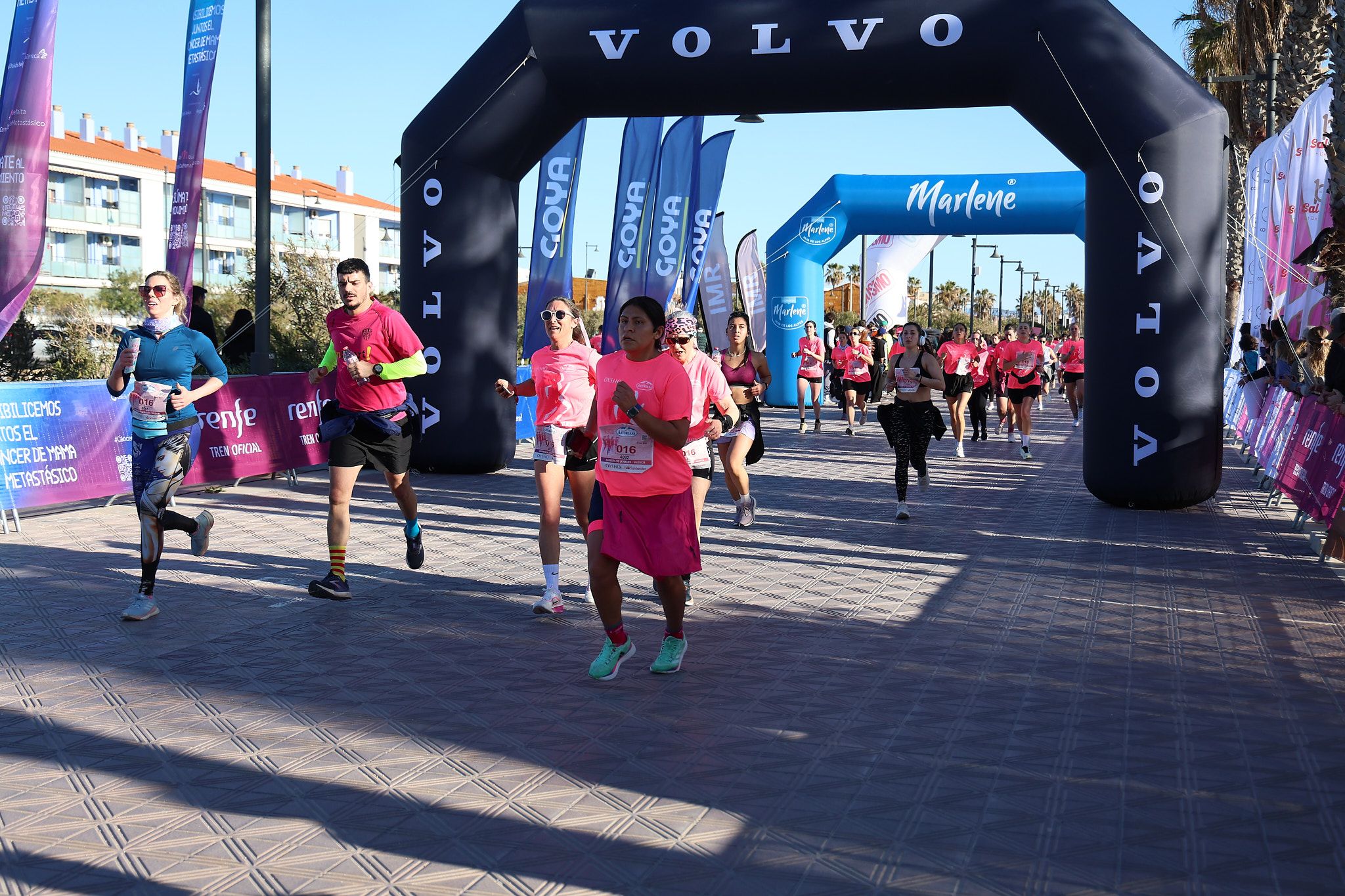Las mejores fotos de la Carrera de la Mujer Central Lechera Asturiana de Valencia 2025. 638