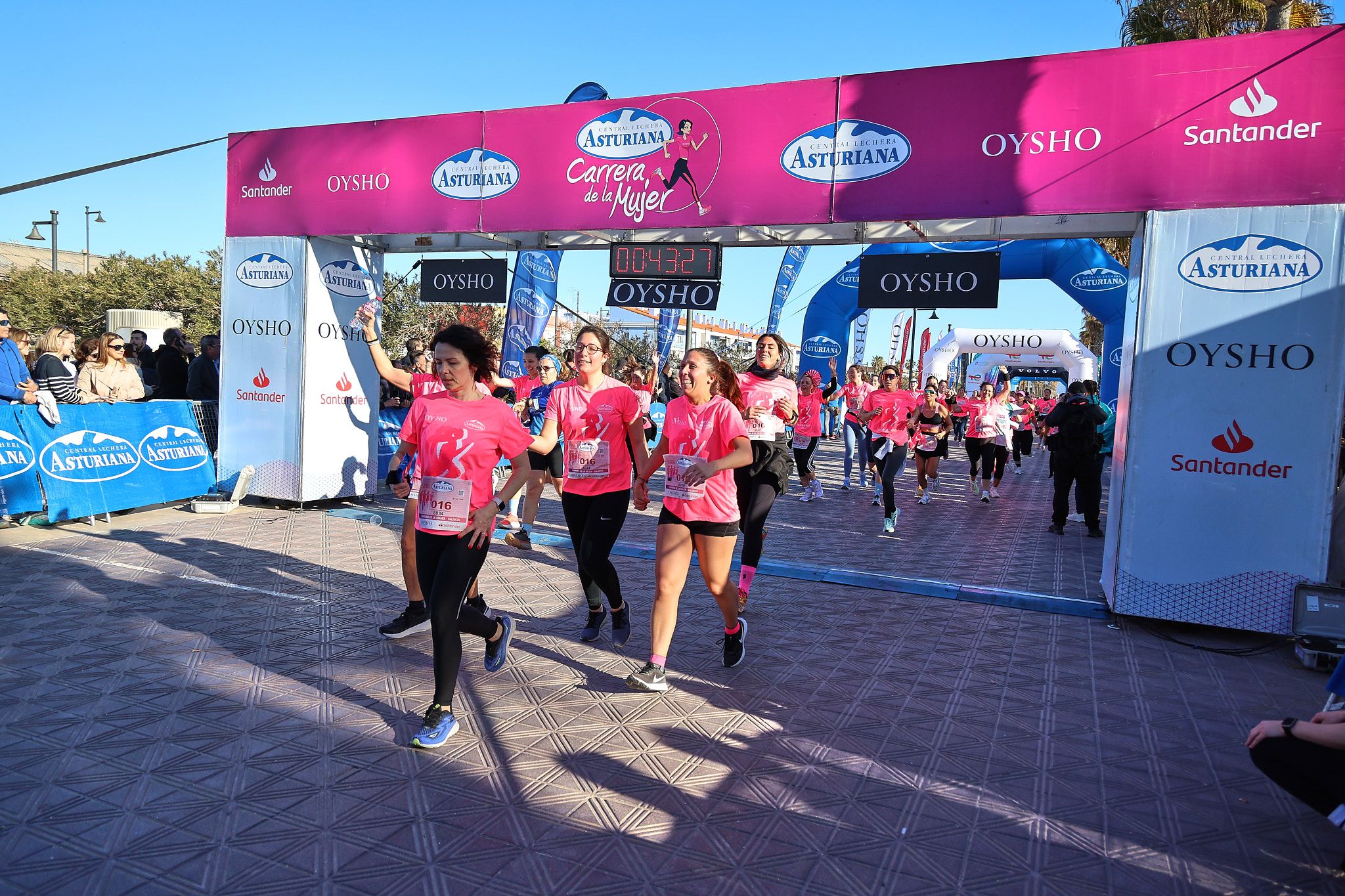 Las mejores fotos de la Carrera de la Mujer Central Lechera Asturiana de Valencia 2025. 882