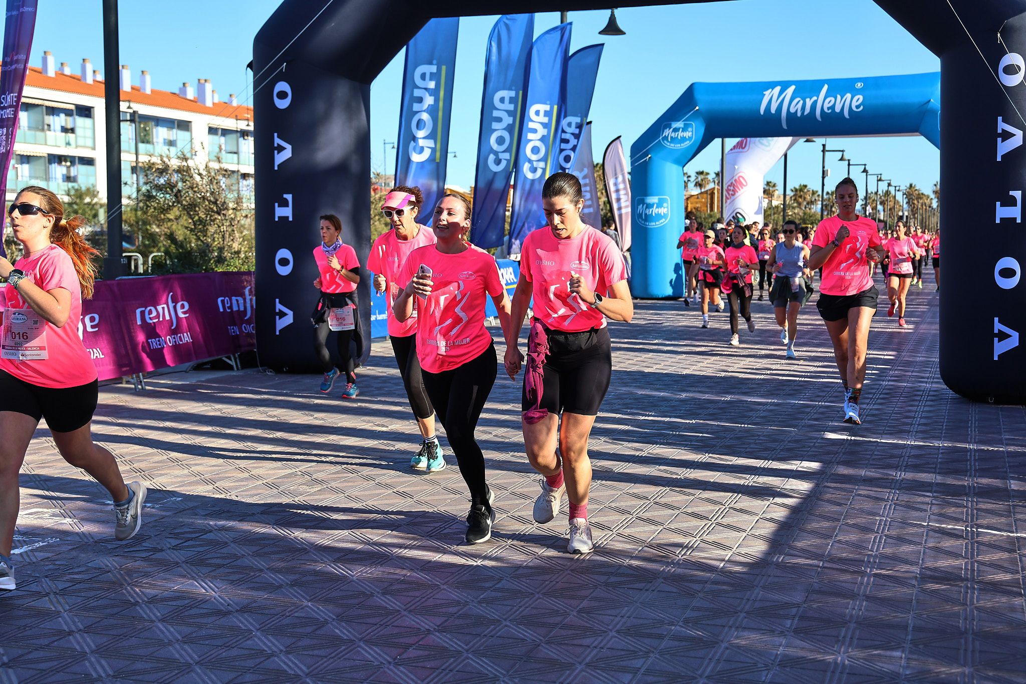 Las mejores fotos de la Carrera de la Mujer Central Lechera Asturiana de Valencia 2025. 647