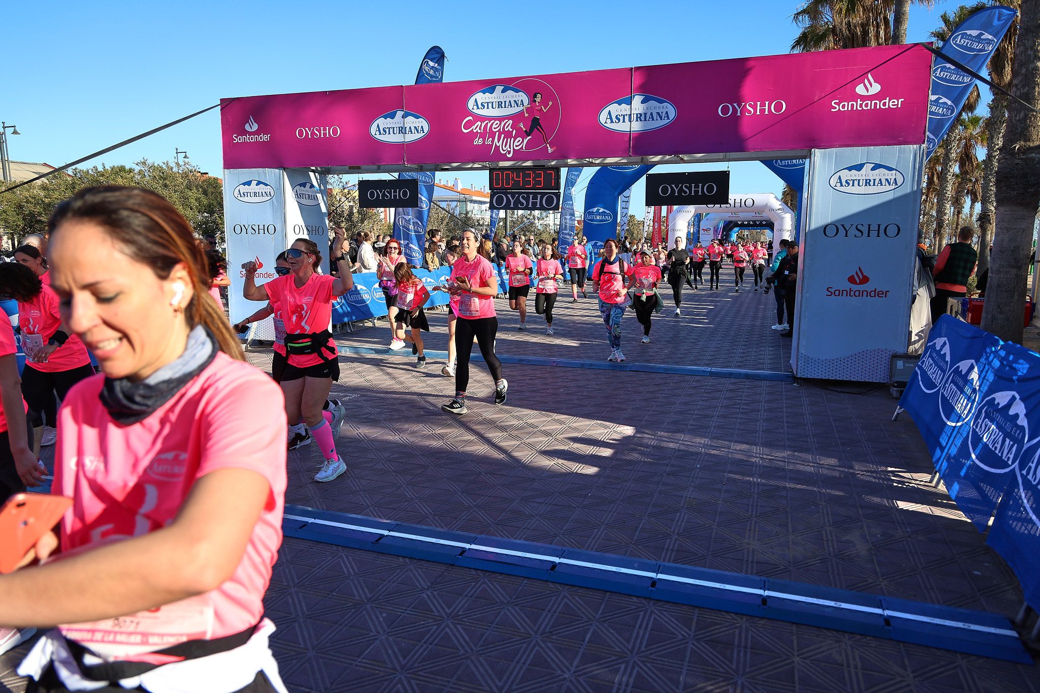 Las mejores fotos de la Carrera de la Mujer Central Lechera Asturiana de Valencia 2025. 890