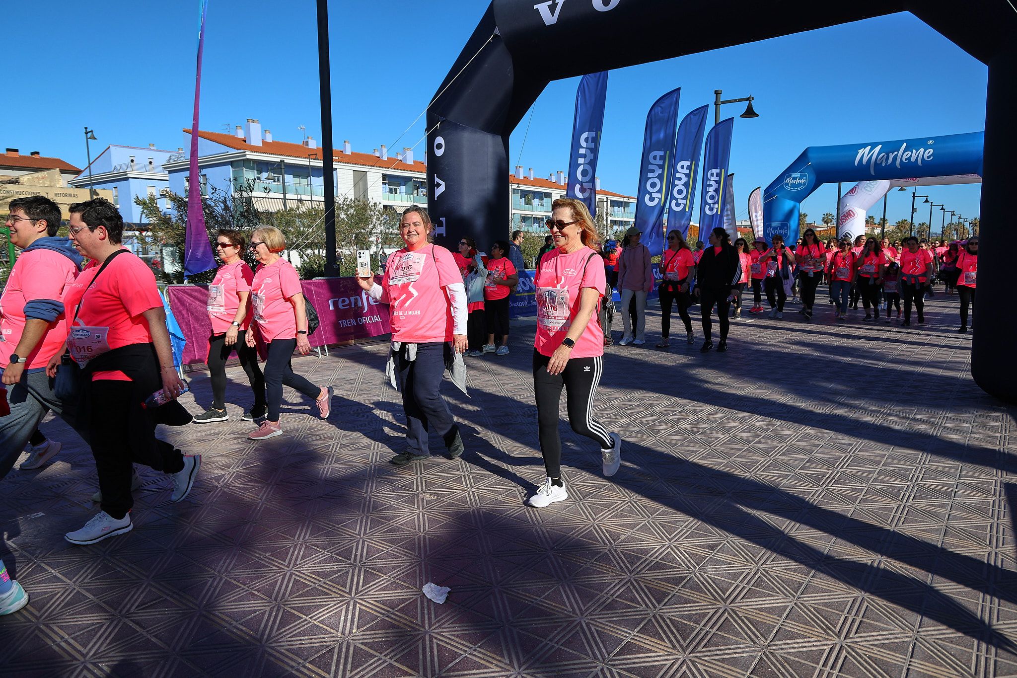 Las mejores fotos de la Carrera de la Mujer Central Lechera Asturiana de Valencia 2025. 1384