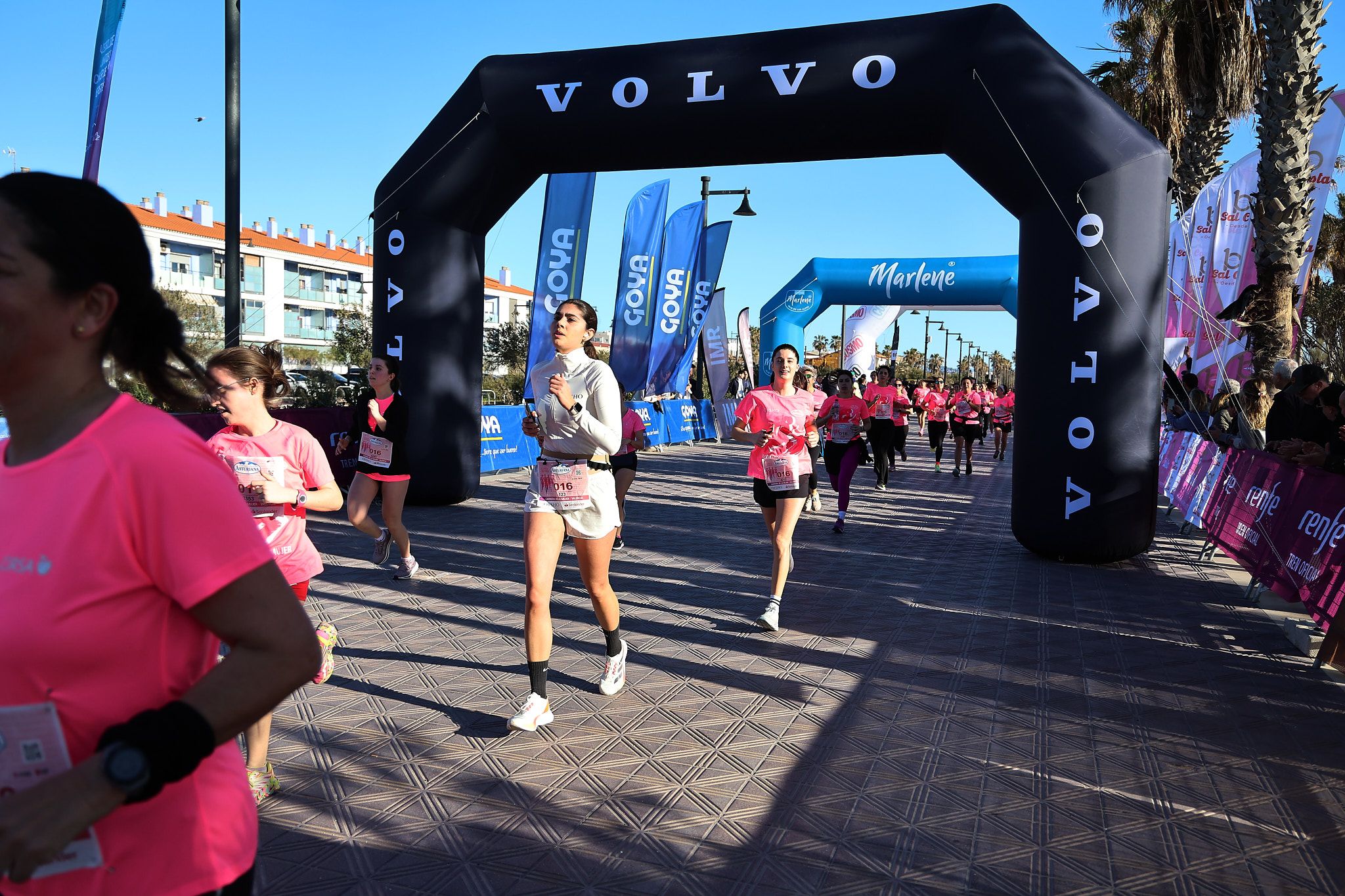 Las mejores fotos de la Carrera de la Mujer Central Lechera Asturiana de Valencia 2025. 652