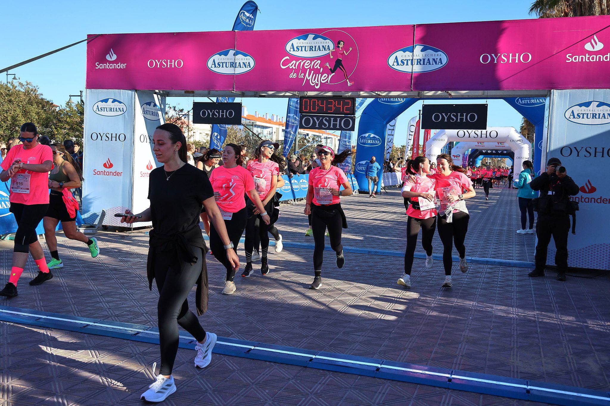 Las mejores fotos de la Carrera de la Mujer Central Lechera Asturiana de Valencia 2025. 895