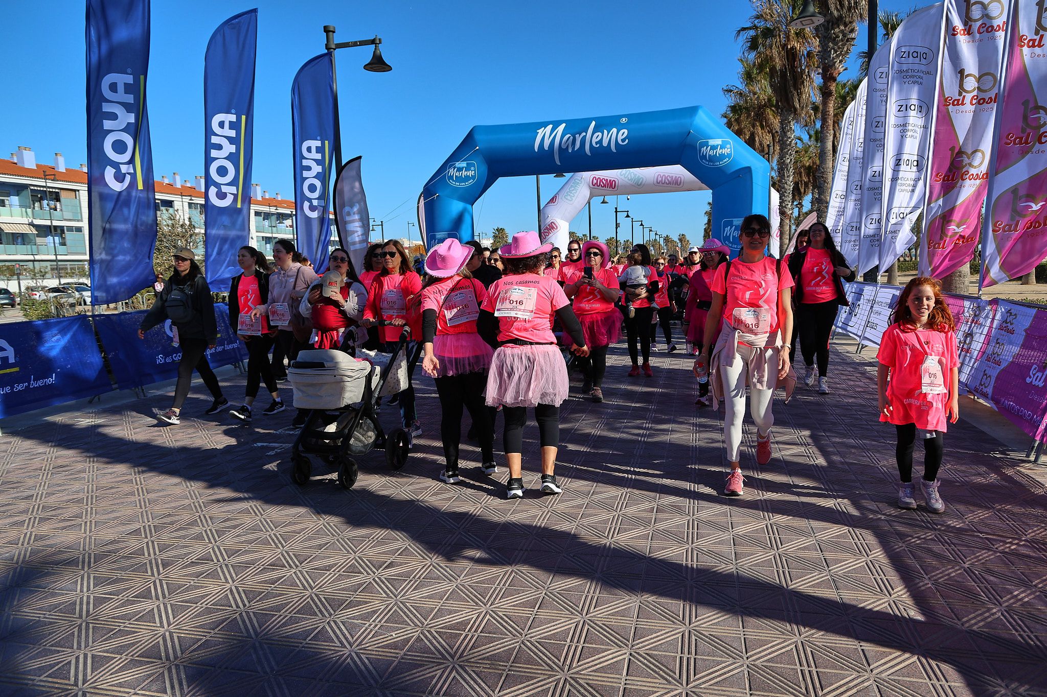 Las mejores fotos de la Carrera de la Mujer Central Lechera Asturiana de Valencia 2025. 1389