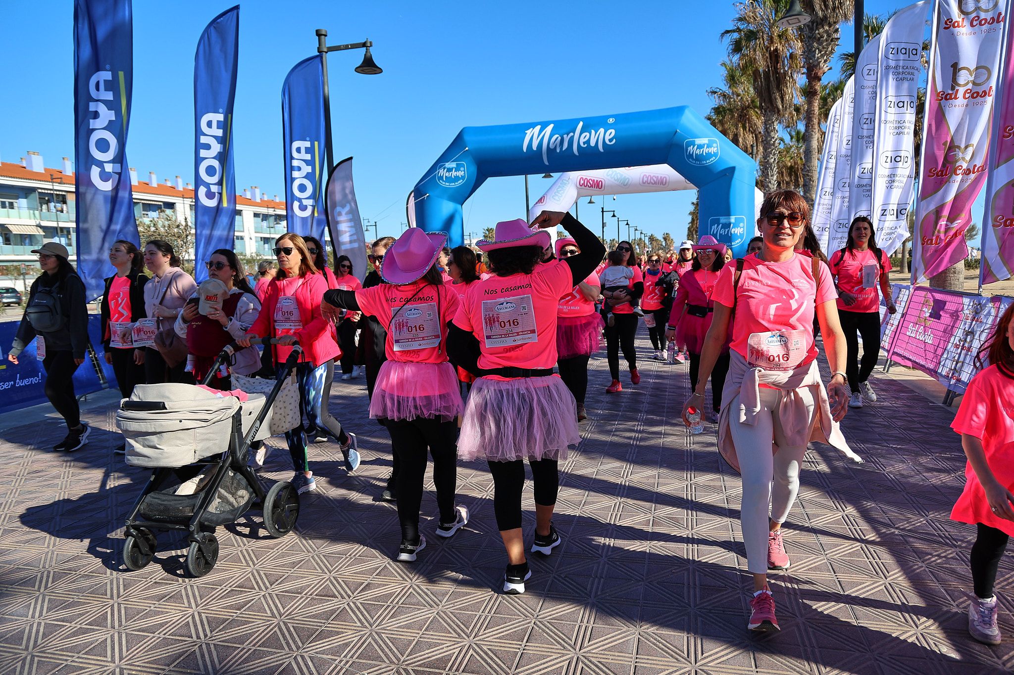 Las mejores fotos de la Carrera de la Mujer Central Lechera Asturiana de Valencia 2025. 1390