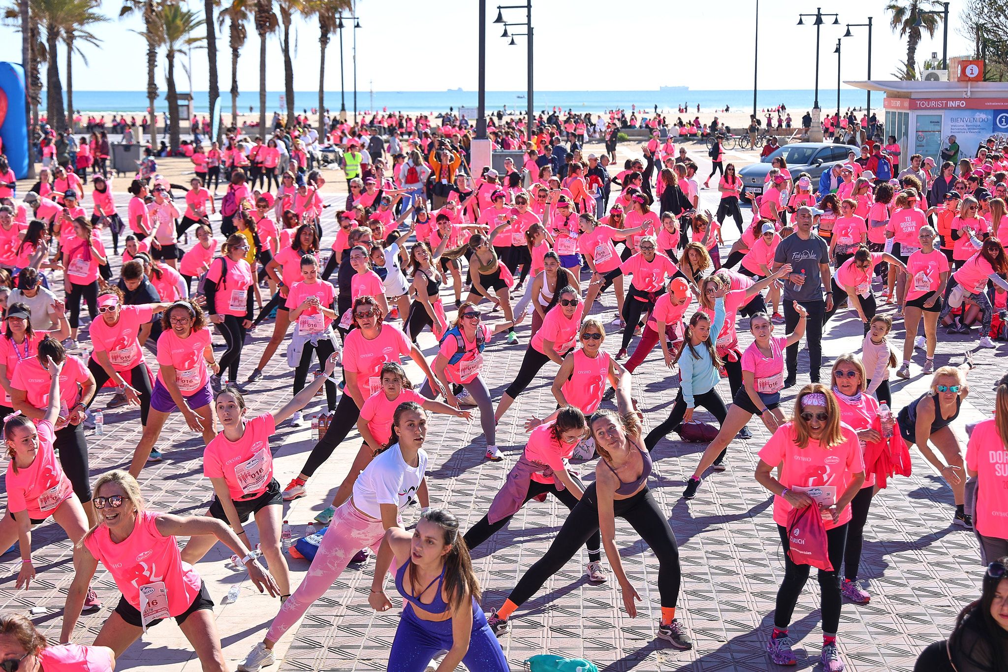 Las mejores fotos de la Carrera de la Mujer Central Lechera Asturiana de Valencia 2025. 1623