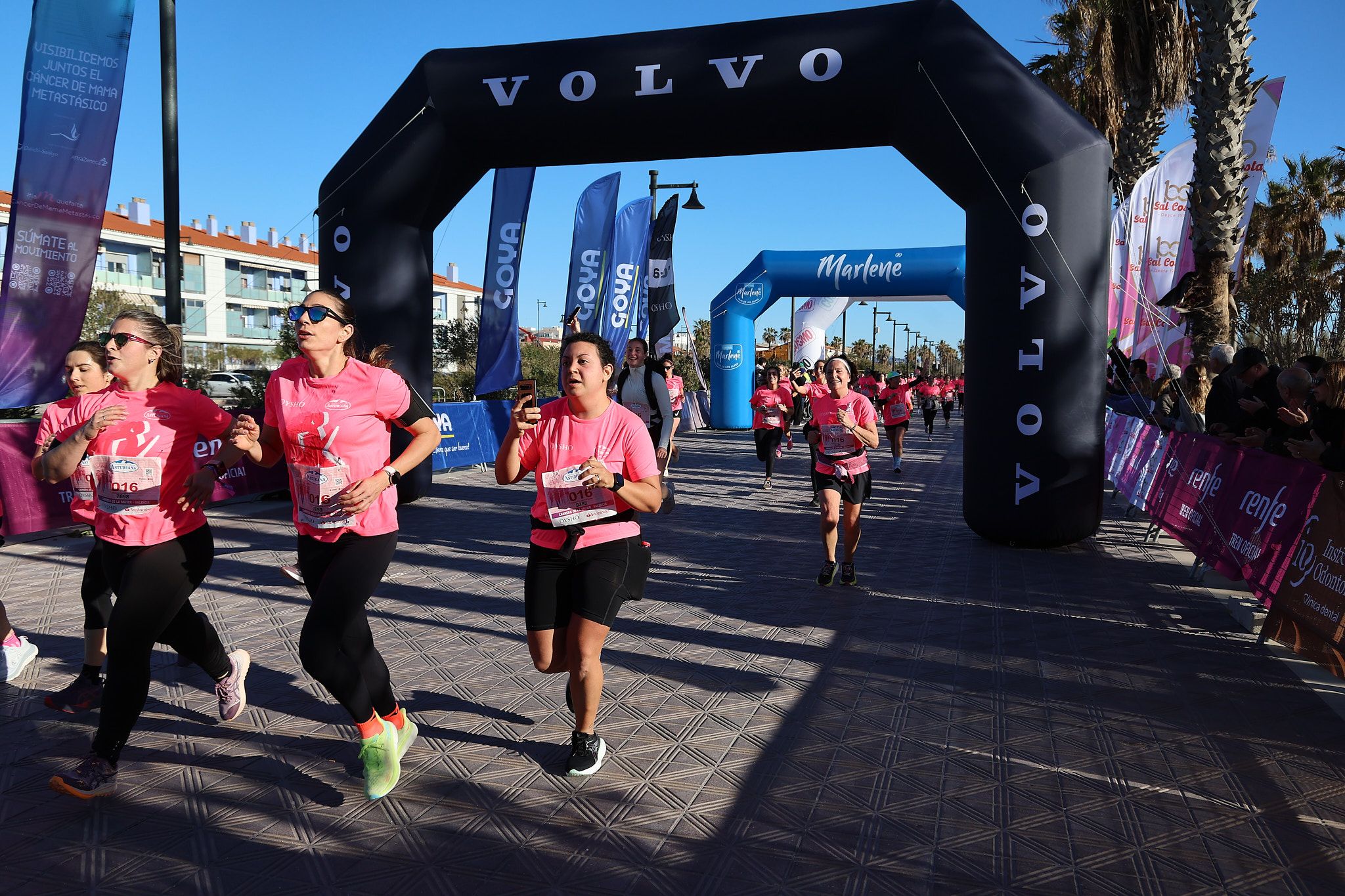Las mejores fotos de la Carrera de la Mujer Central Lechera Asturiana de Valencia 2025. 657