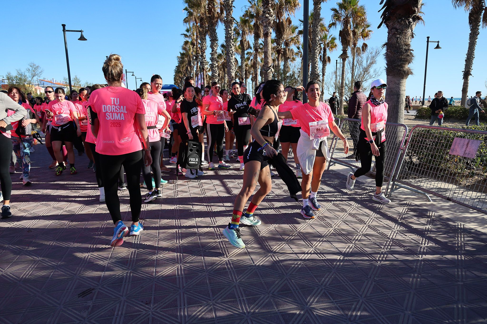 Las mejores fotos de la Carrera de la Mujer Central Lechera Asturiana de Valencia 2025. 901