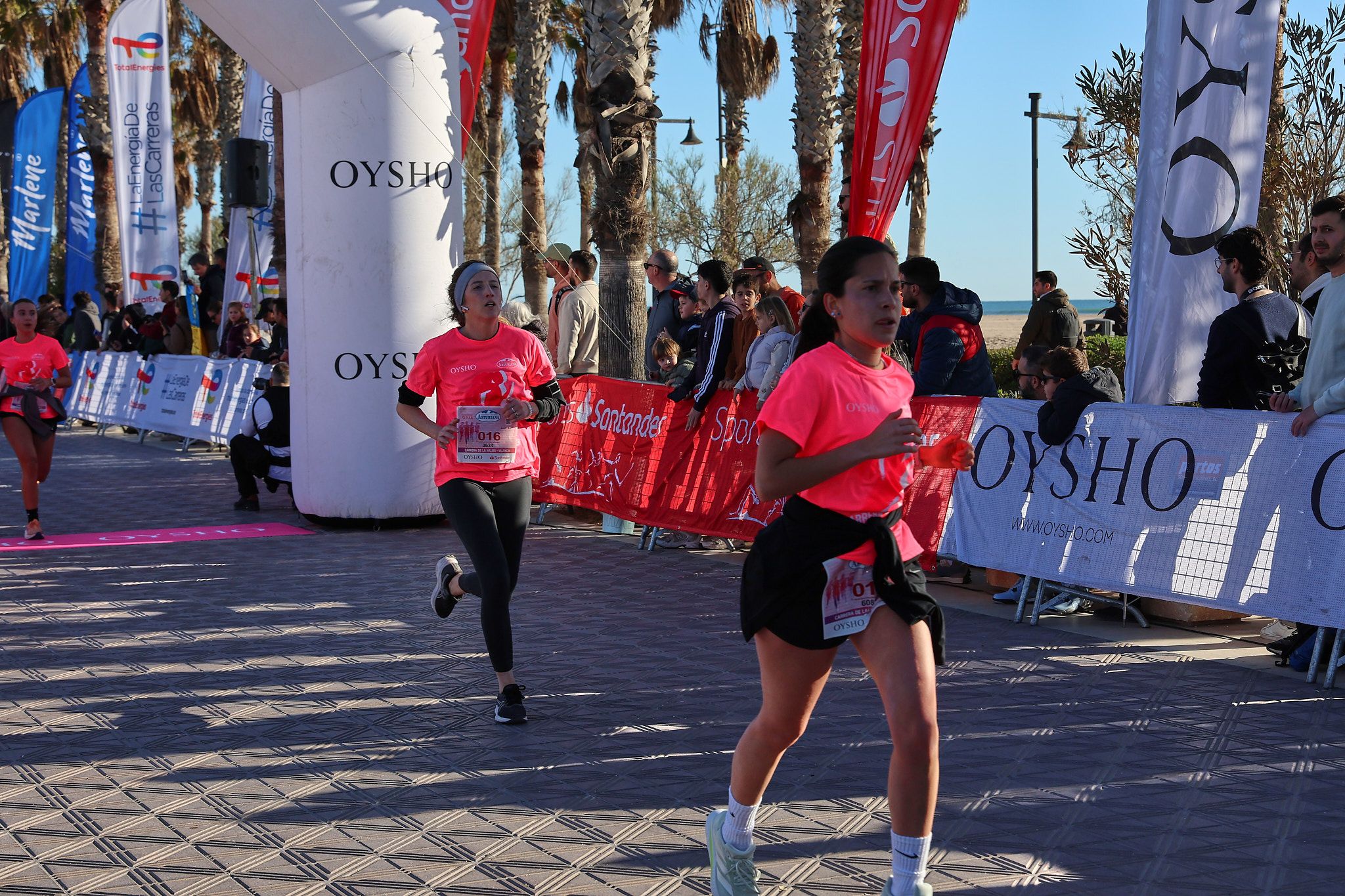 Las mejores fotos de la Carrera de la Mujer Central Lechera Asturiana de Valencia 2025. 421
