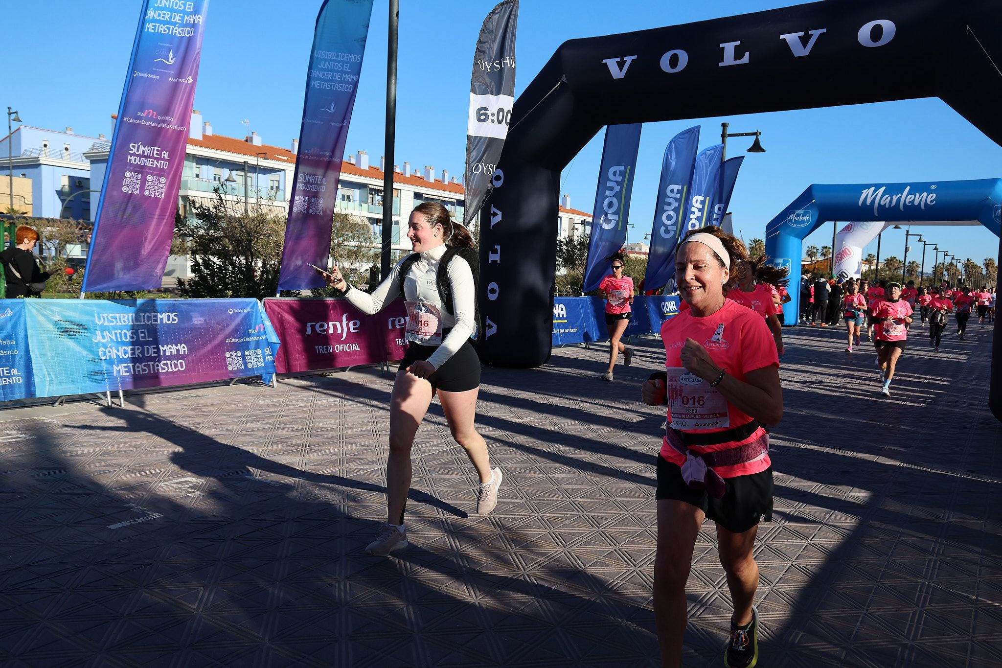 Las mejores fotos de la Carrera de la Mujer Central Lechera Asturiana de Valencia 2025. 659