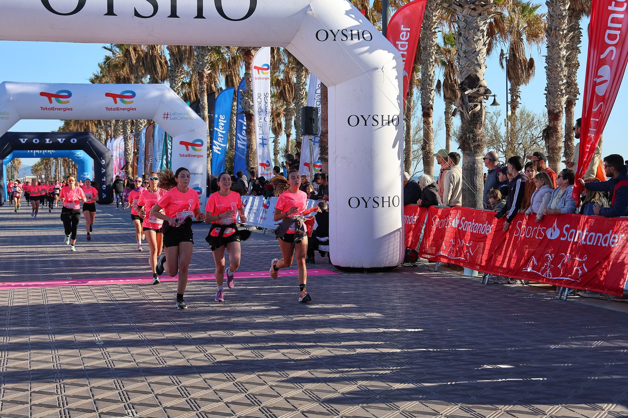 Las mejores fotos de la Carrera de la Mujer Central Lechera Asturiana de Valencia 2025. 422