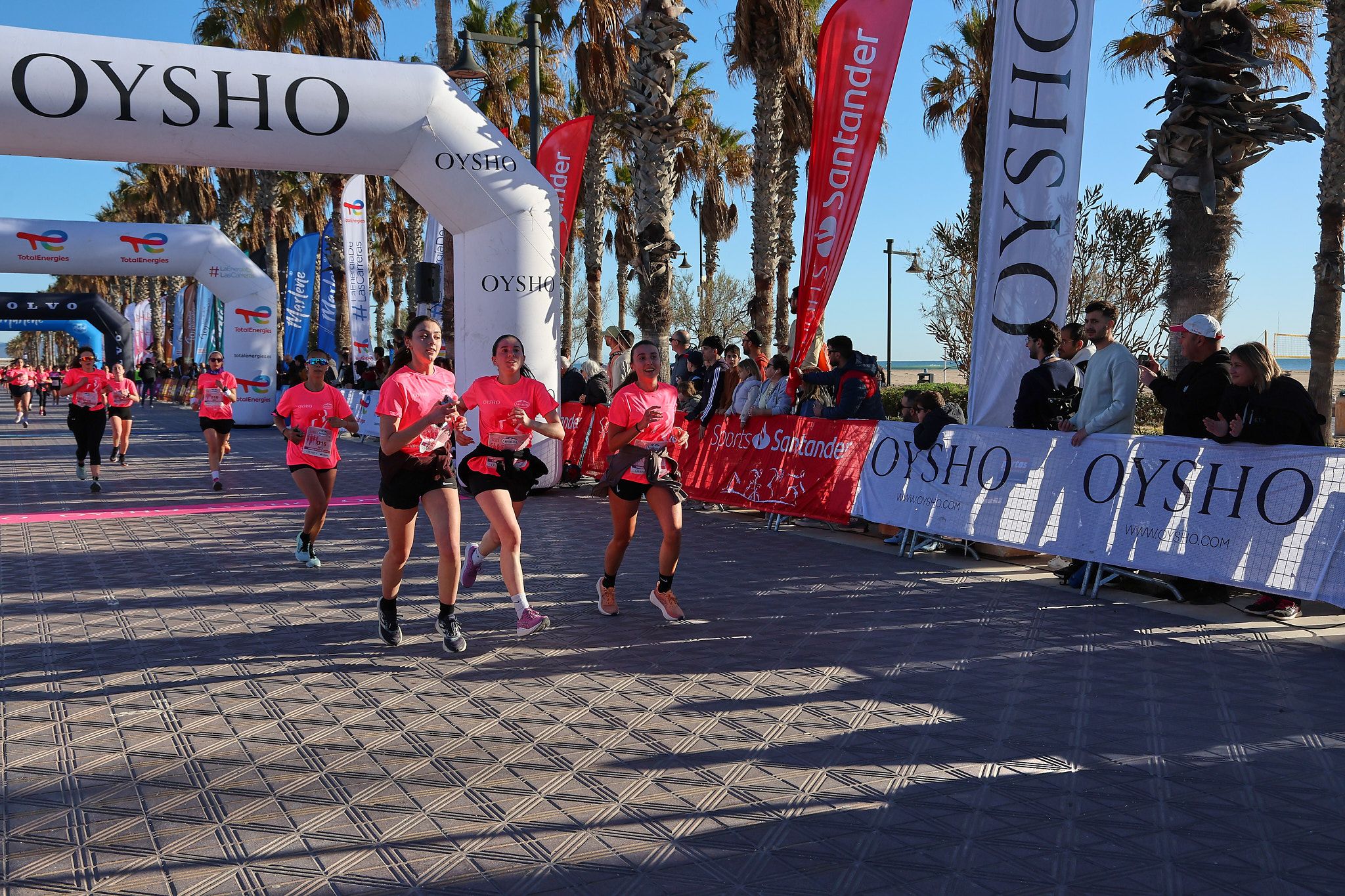 Las mejores fotos de la Carrera de la Mujer Central Lechera Asturiana de Valencia 2025. 423