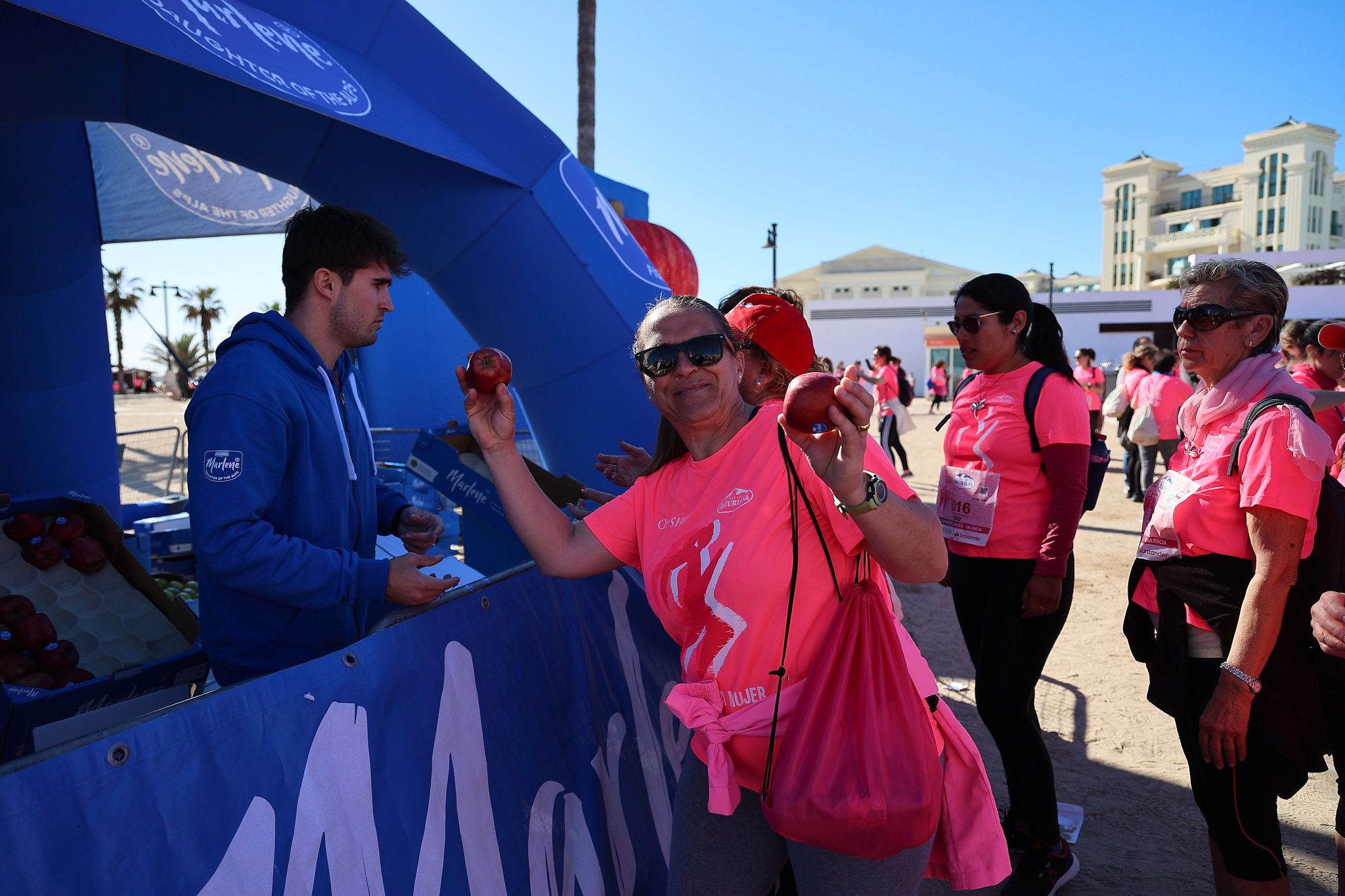 Las mejores fotos de la Carrera de la Mujer Central Lechera Asturiana de Valencia 2025. 1633