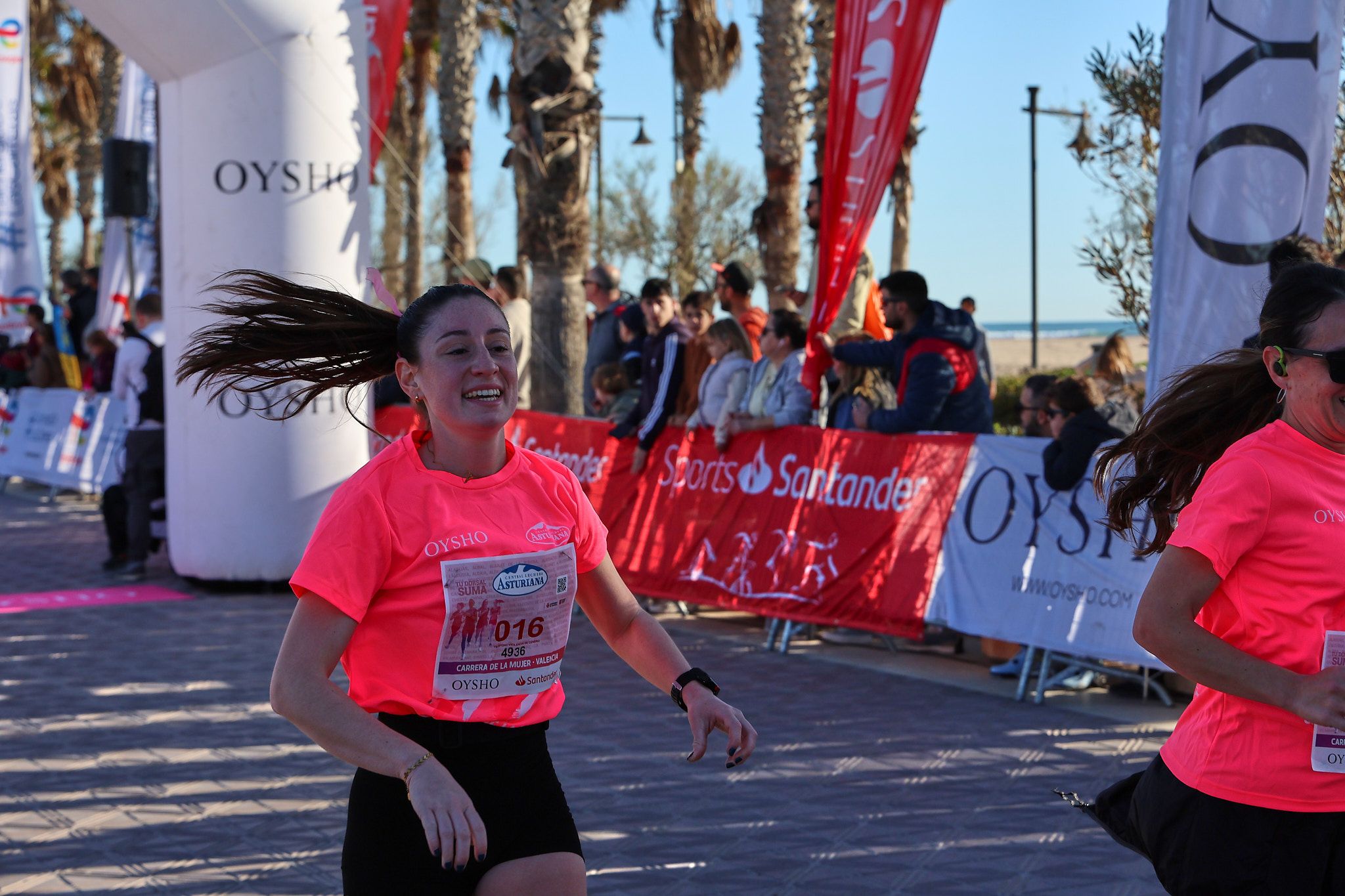 Las mejores fotos de la Carrera de la Mujer Central Lechera Asturiana de Valencia 2025. 429