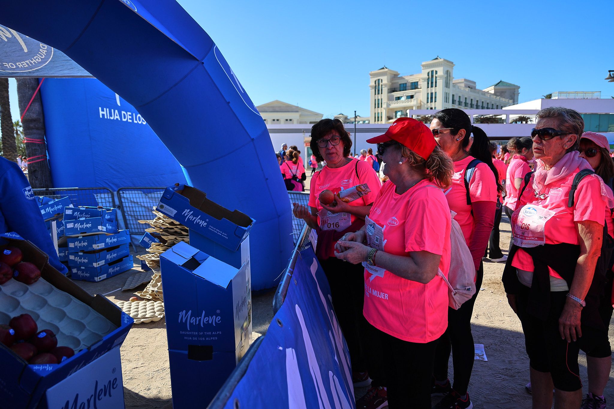 Las mejores fotos de la Carrera de la Mujer Central Lechera Asturiana de Valencia 2025. 1634