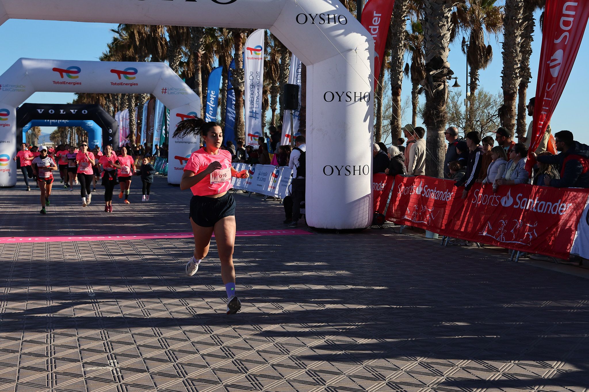Las mejores fotos de la Carrera de la Mujer Central Lechera Asturiana de Valencia 2025. 430