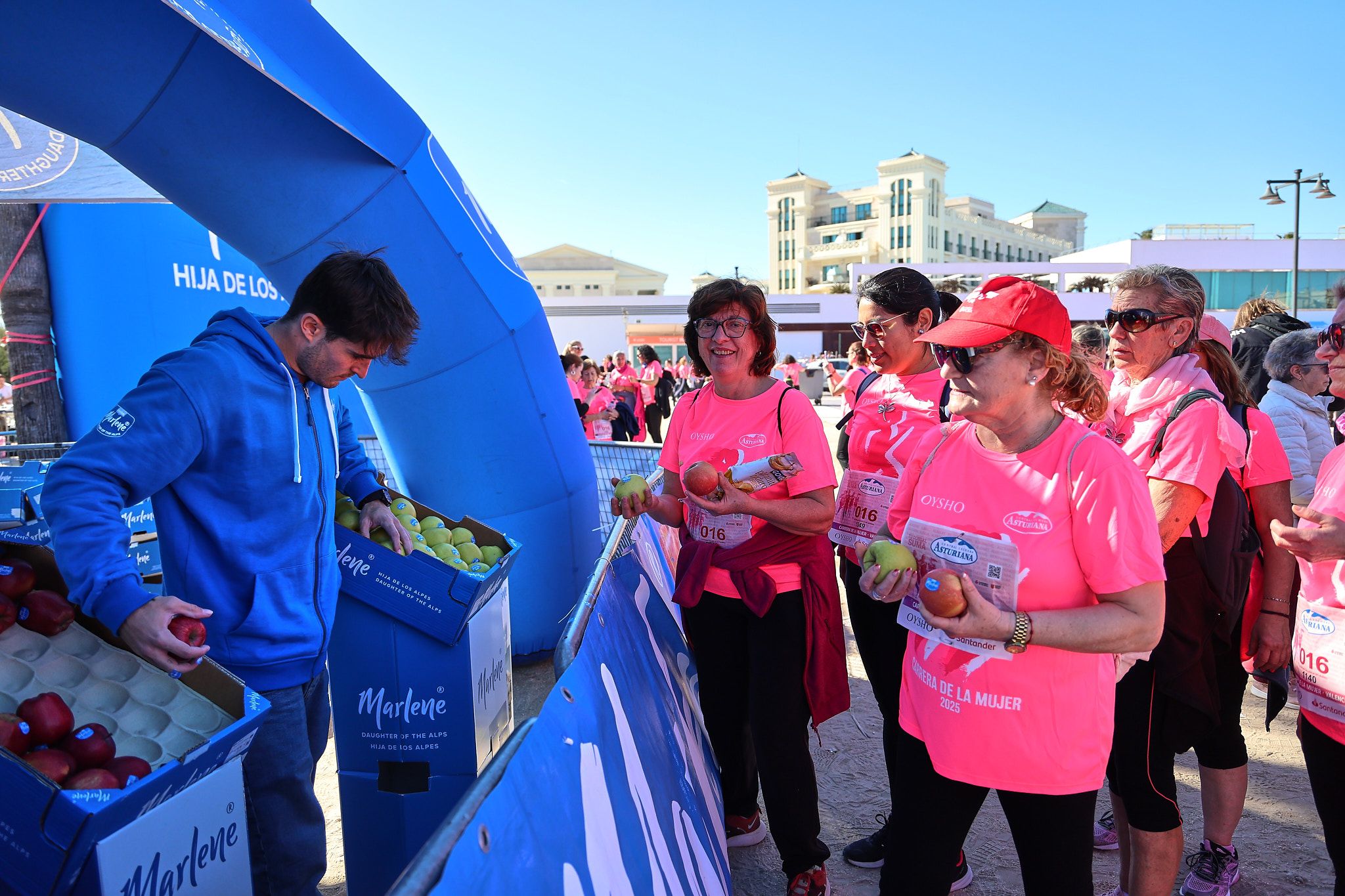Las mejores fotos de la Carrera de la Mujer Central Lechera Asturiana de Valencia 2025. 1635