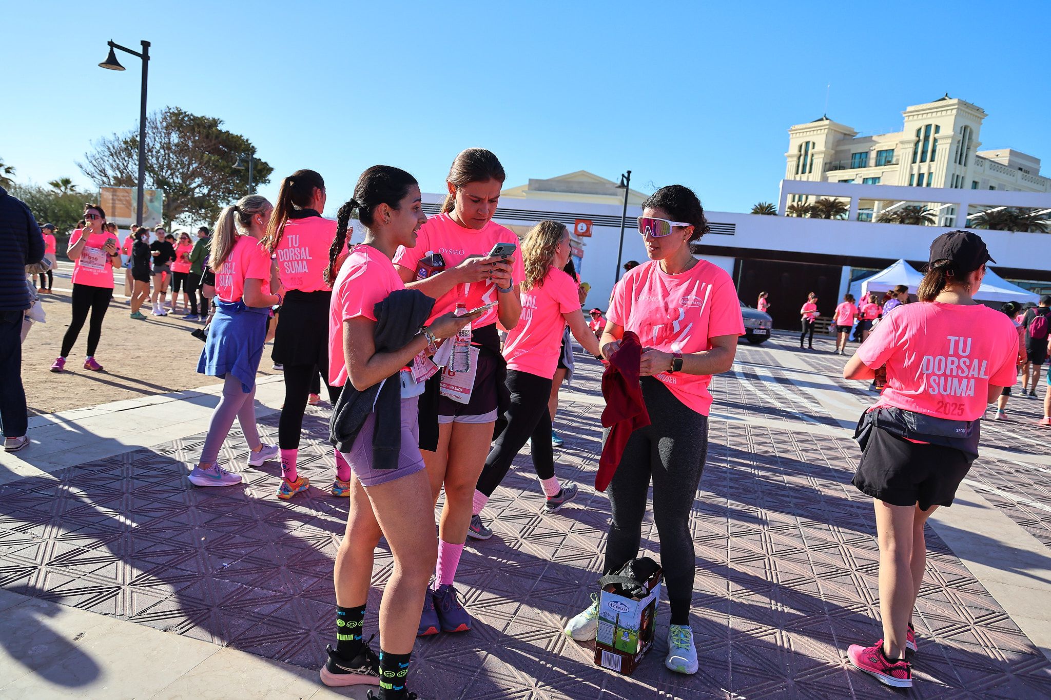 Las mejores fotos de la Carrera de la Mujer Central Lechera Asturiana de Valencia 2025. 914