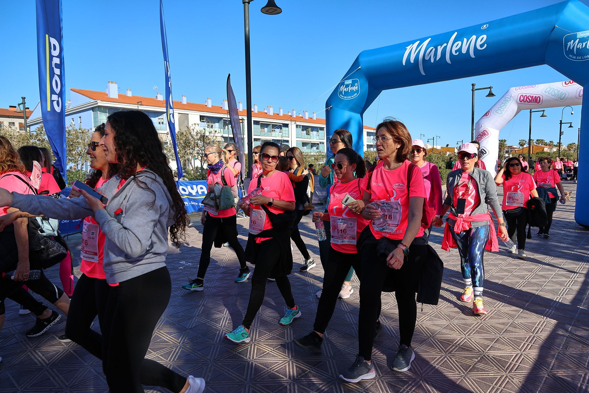 Las mejores fotos de la Carrera de la Mujer Central Lechera Asturiana de Valencia 2025. 1404