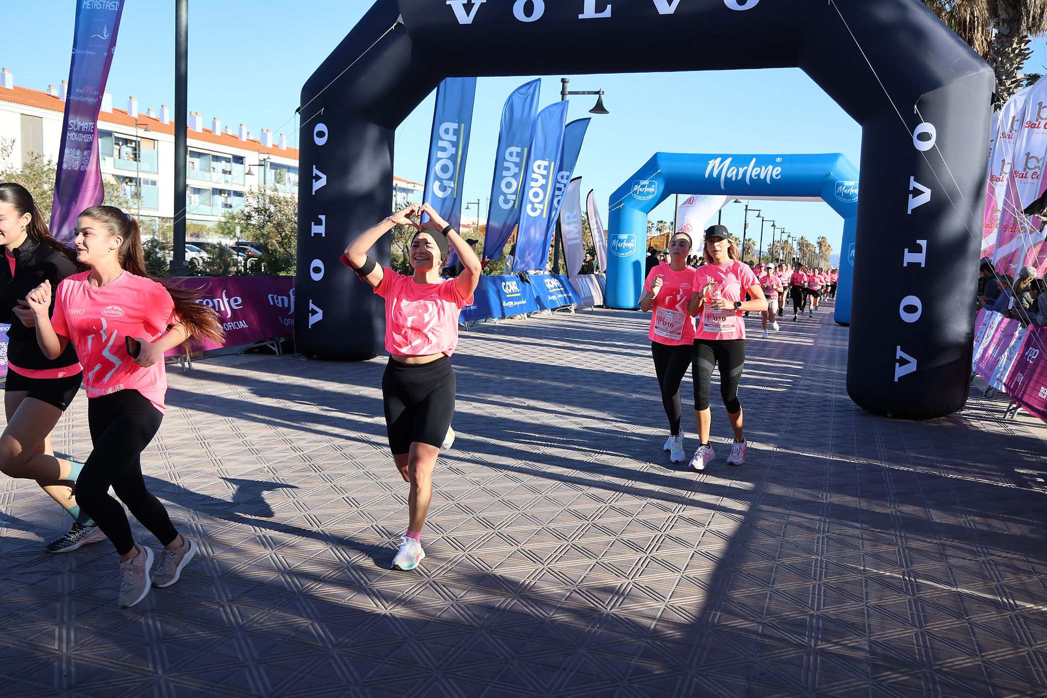Las mejores fotos de la Carrera de la Mujer Central Lechera Asturiana de Valencia 2025. 669