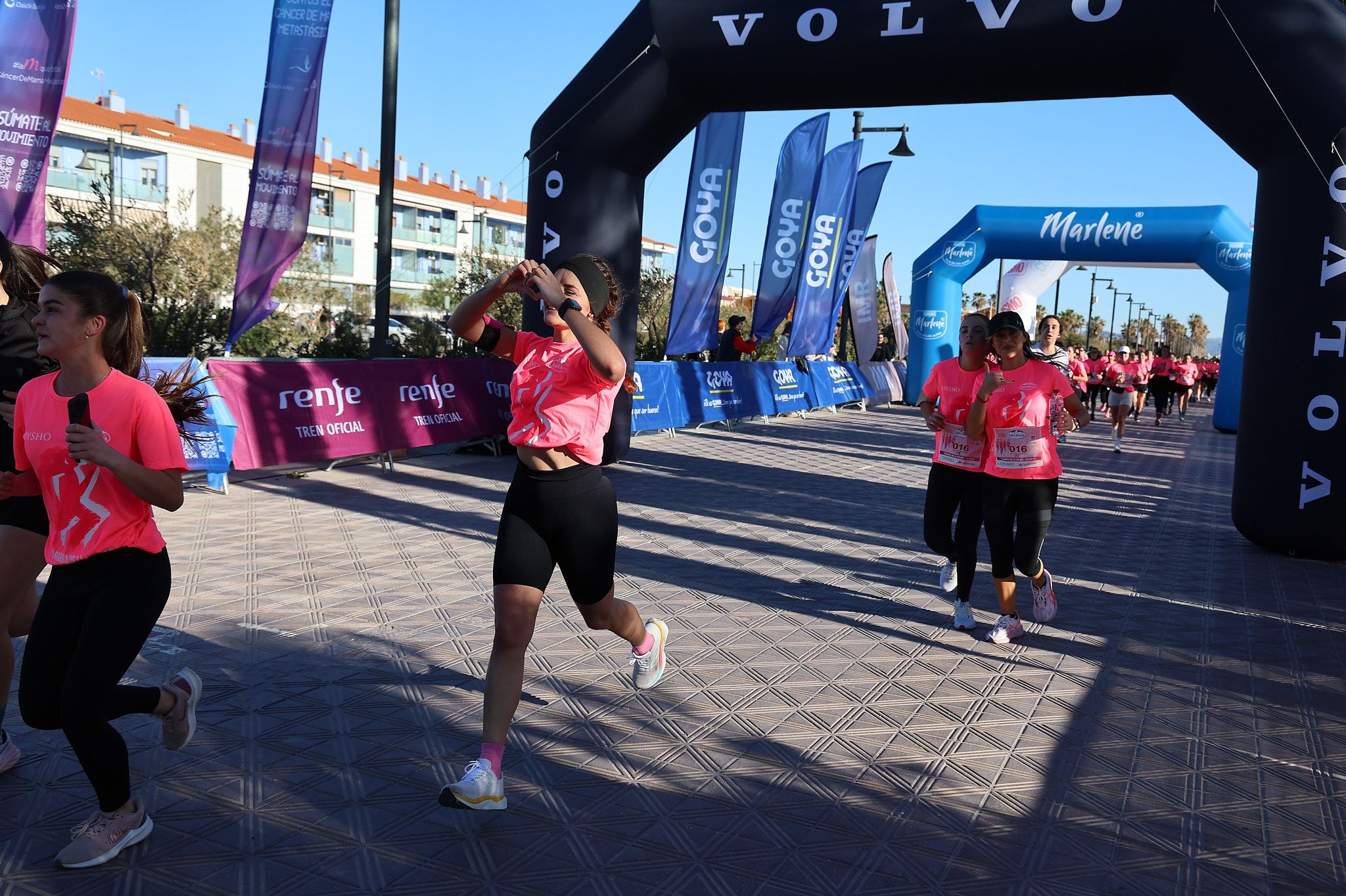 Las mejores fotos de la Carrera de la Mujer Central Lechera Asturiana de Valencia 2025. 670