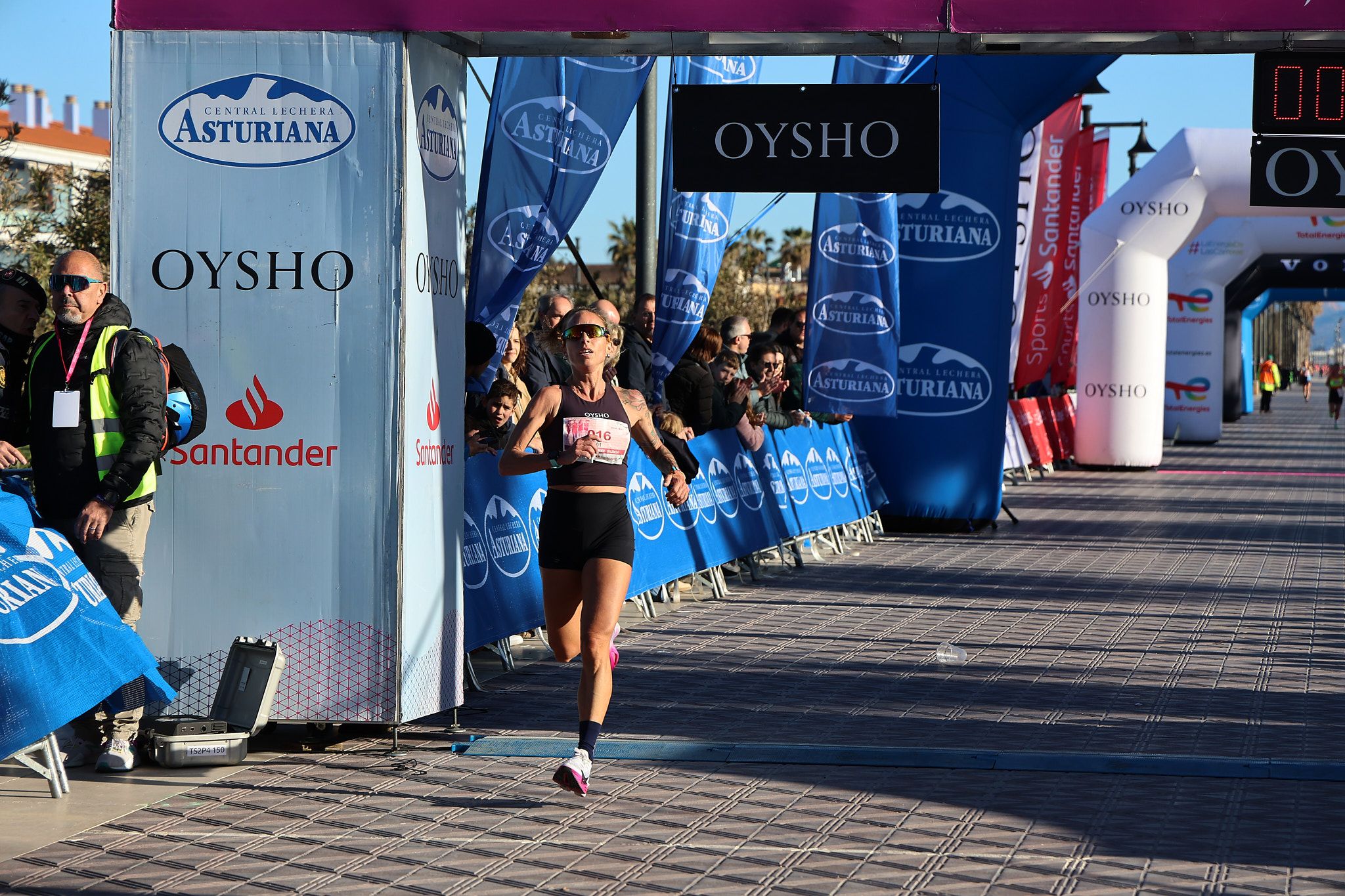 Las mejores fotos de la Carrera de la Mujer Central Lechera Asturiana de Valencia 2025. 217