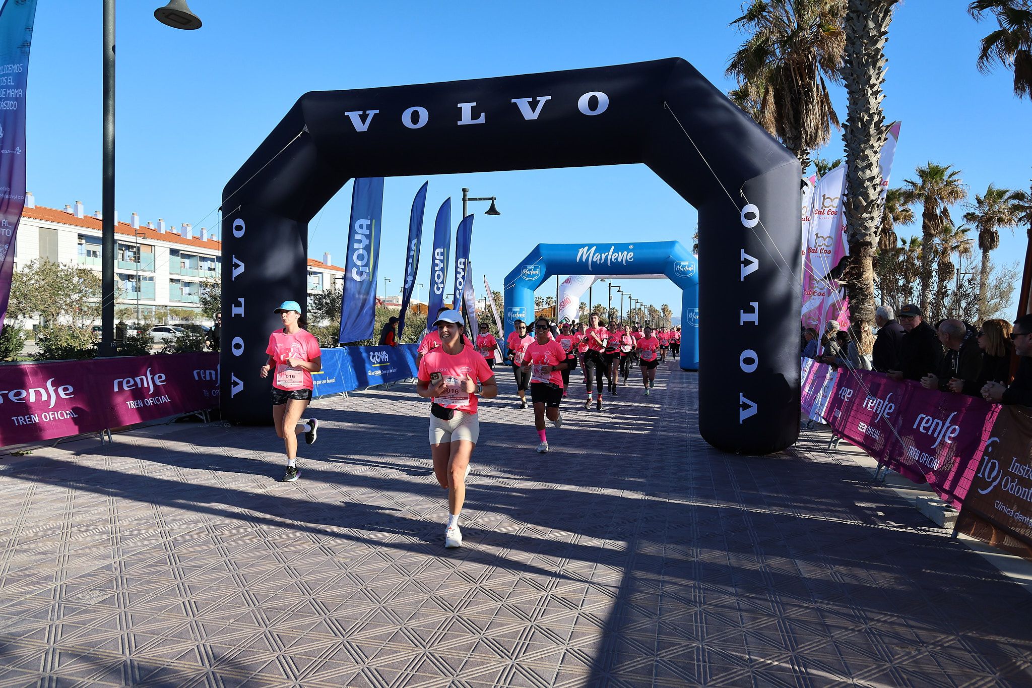 Las mejores fotos de la Carrera de la Mujer Central Lechera Asturiana de Valencia 2025. 672