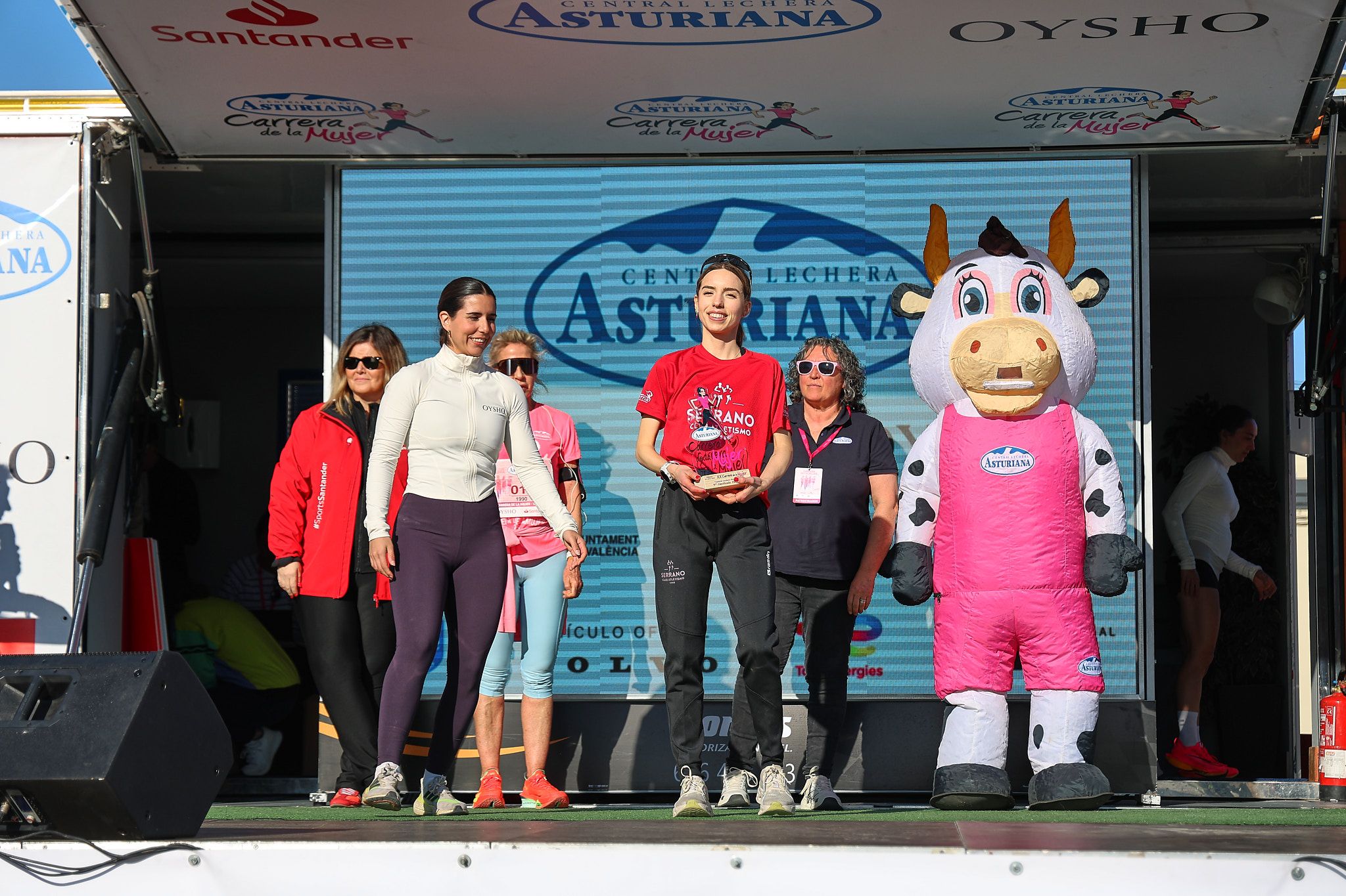 Las mejores fotos de la Carrera de la Mujer Central Lechera Asturiana de Valencia 2025. 928
