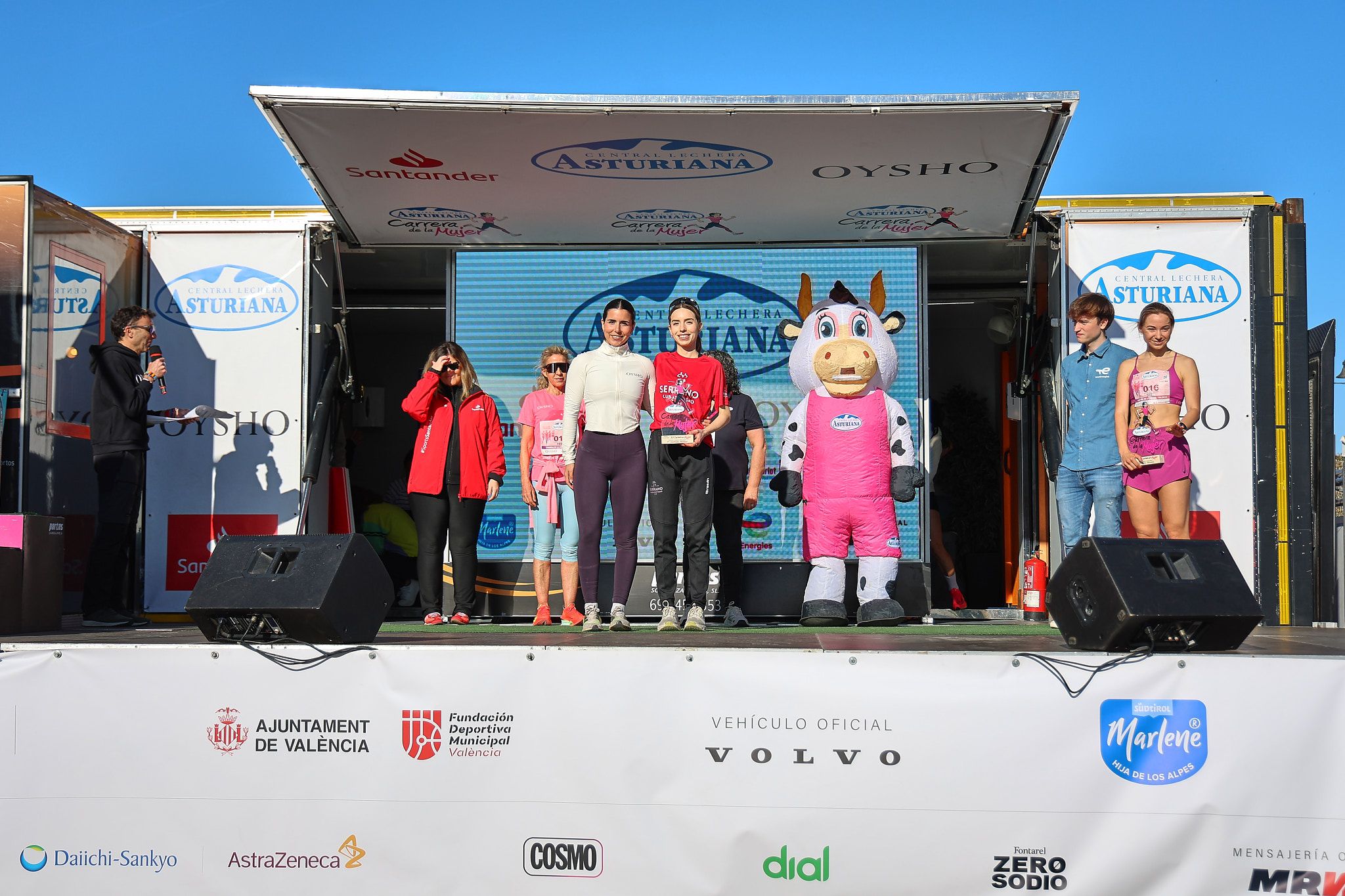 Las mejores fotos de la Carrera de la Mujer Central Lechera Asturiana de Valencia 2025. 930
