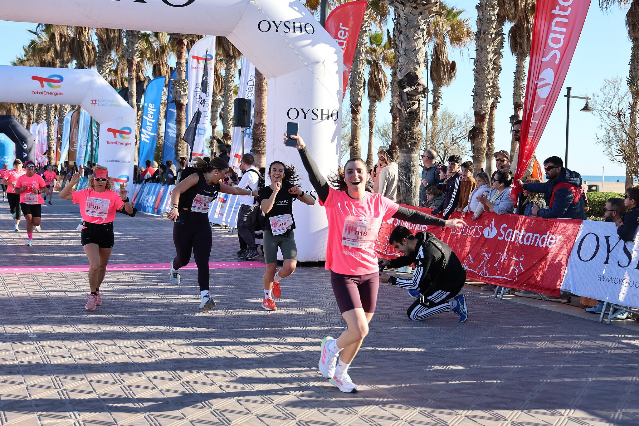 Las mejores fotos de la Carrera de la Mujer Central Lechera Asturiana de Valencia 2025. 444
