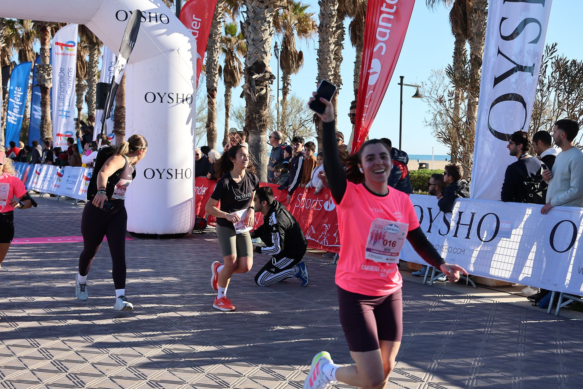 Las mejores fotos de la Carrera de la Mujer Central Lechera Asturiana de Valencia 2025. 445