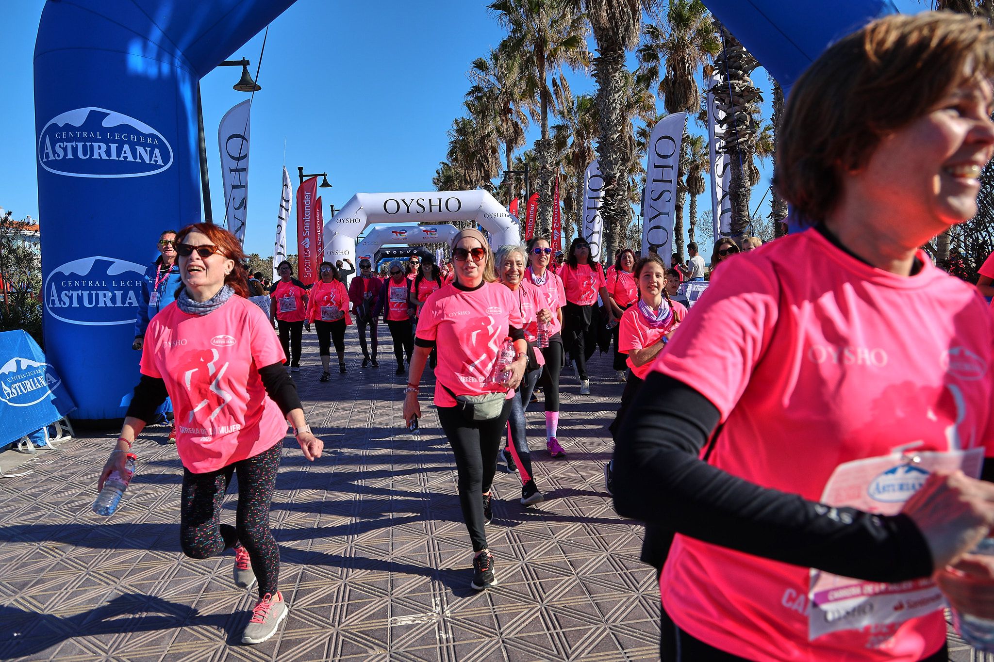 Las mejores fotos de la Carrera de la Mujer Central Lechera Asturiana de Valencia 2025. 1164