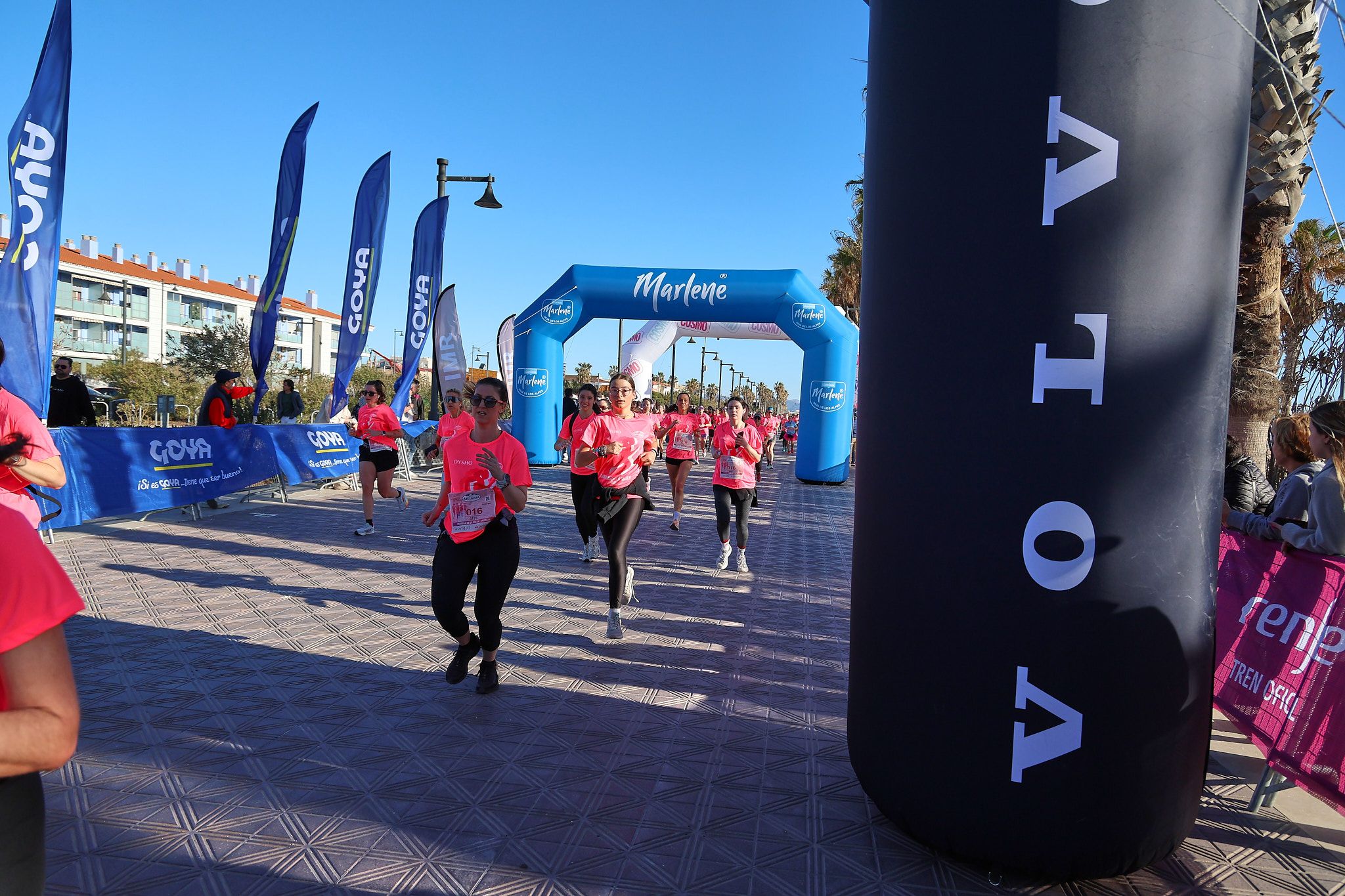 Las mejores fotos de la Carrera de la Mujer Central Lechera Asturiana de Valencia 2025. 684