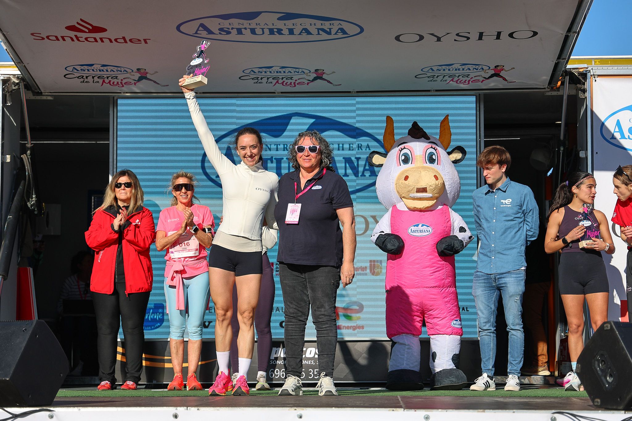 Las mejores fotos de la Carrera de la Mujer Central Lechera Asturiana de Valencia 2025. 936