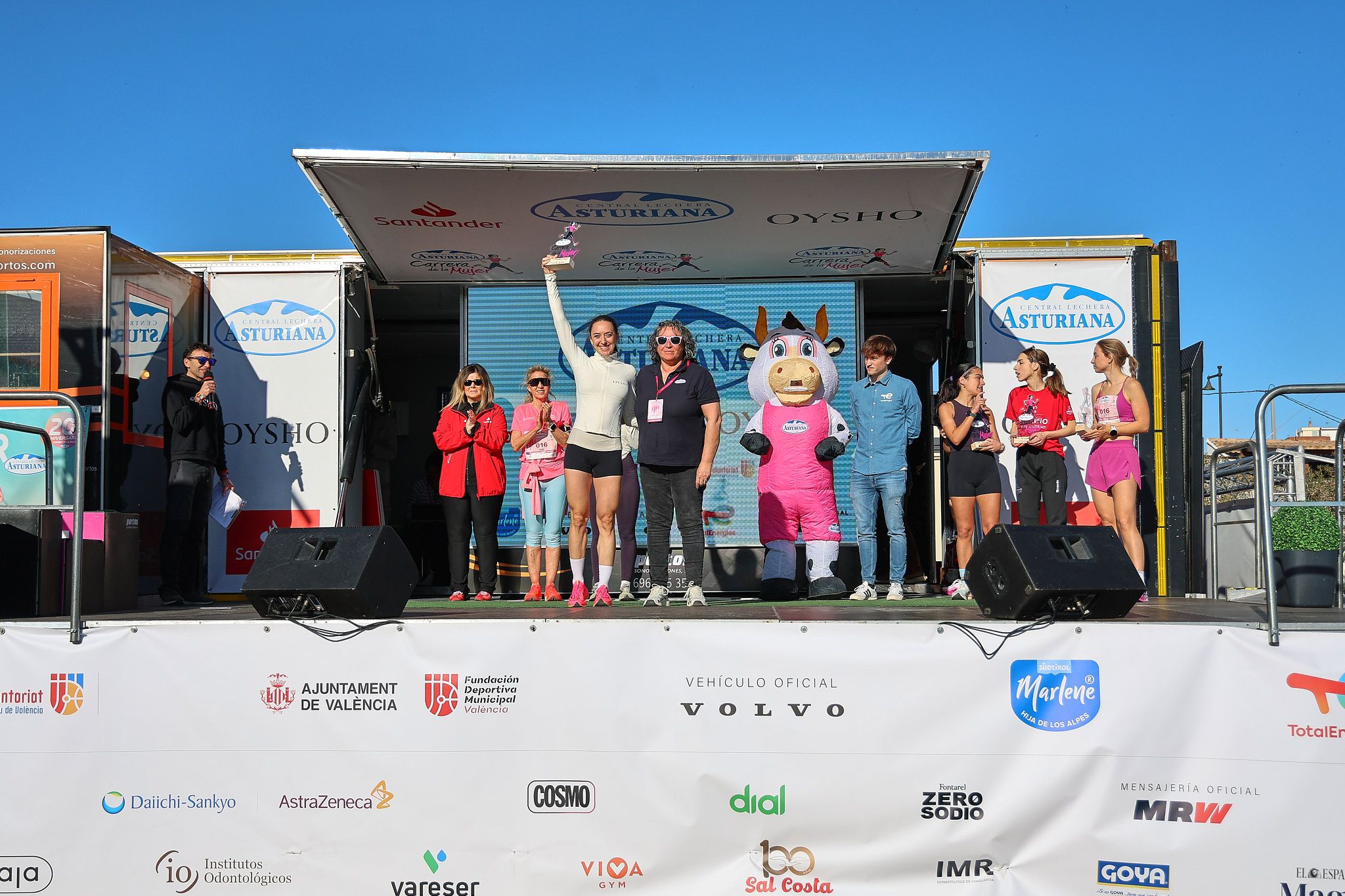 Las mejores fotos de la Carrera de la Mujer Central Lechera Asturiana de Valencia 2025. 937