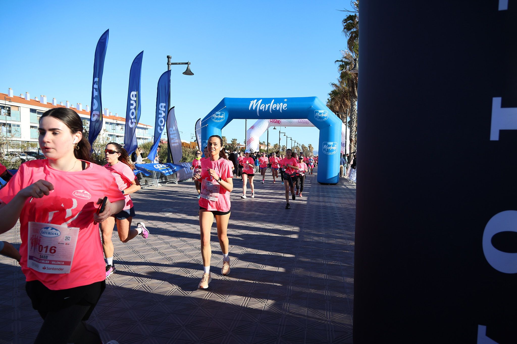 Las mejores fotos de la Carrera de la Mujer Central Lechera Asturiana de Valencia 2025. 687