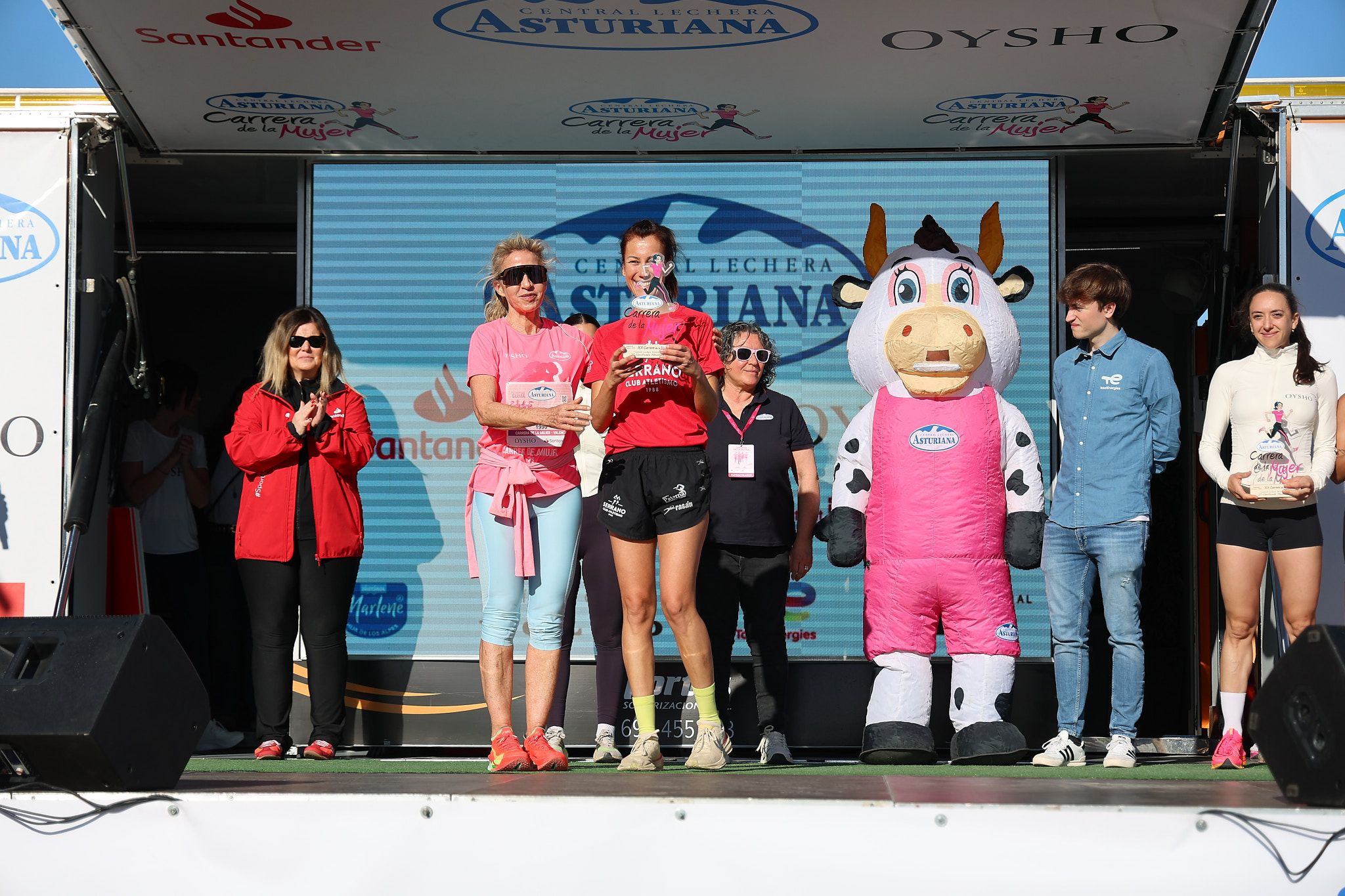 Las mejores fotos de la Carrera de la Mujer Central Lechera Asturiana de Valencia 2025. 940