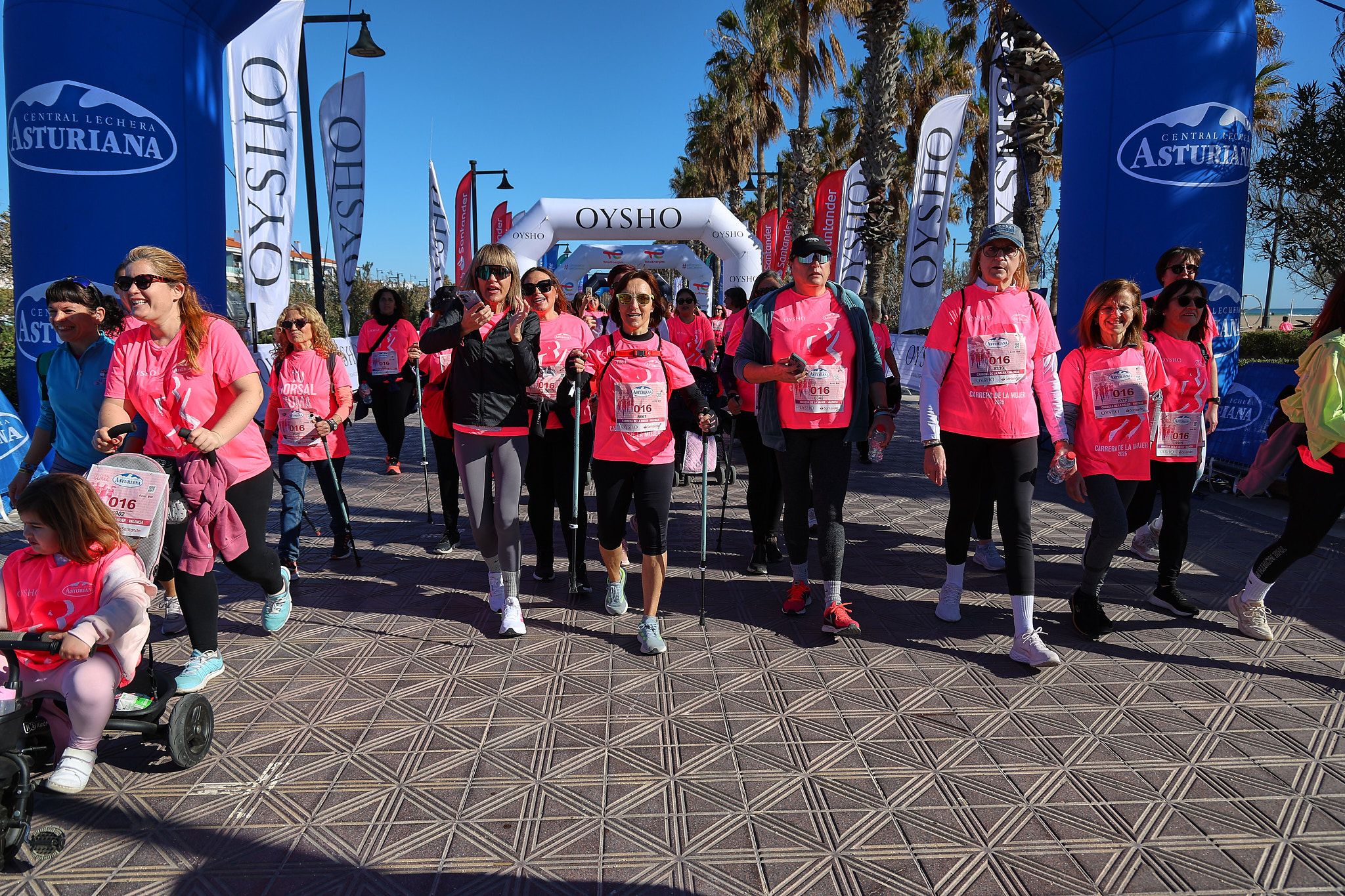 Las mejores fotos de la Carrera de la Mujer Central Lechera Asturiana de Valencia 2025. 1427